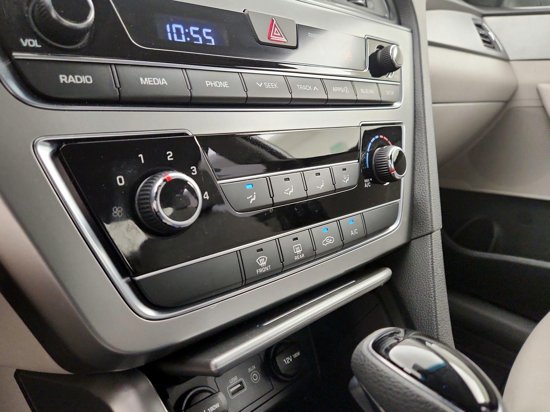 Thumbnail: 2016 Hyundai Sonata - 16