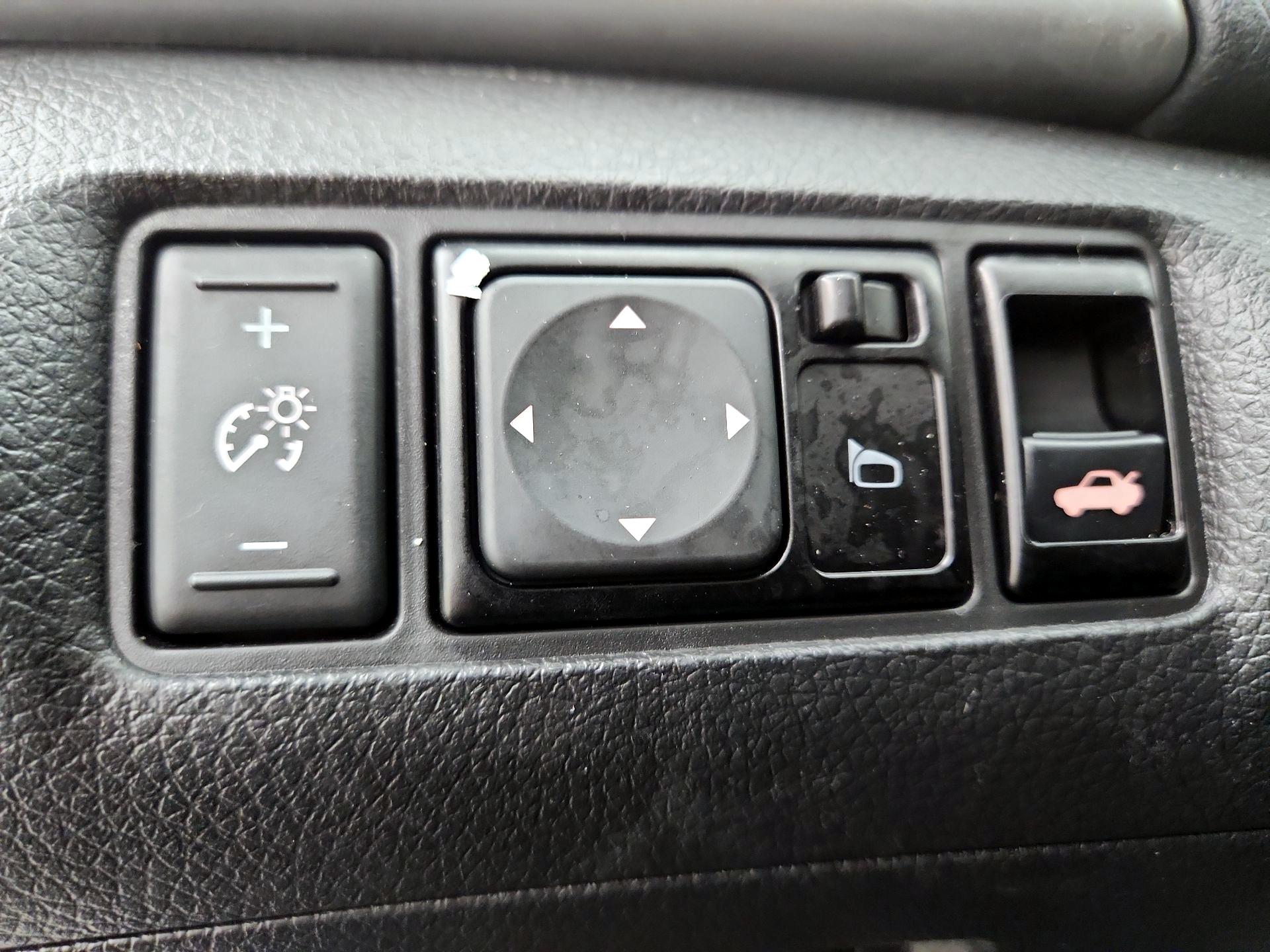 Thumbnail: 2016 Nissan Sentra - 13