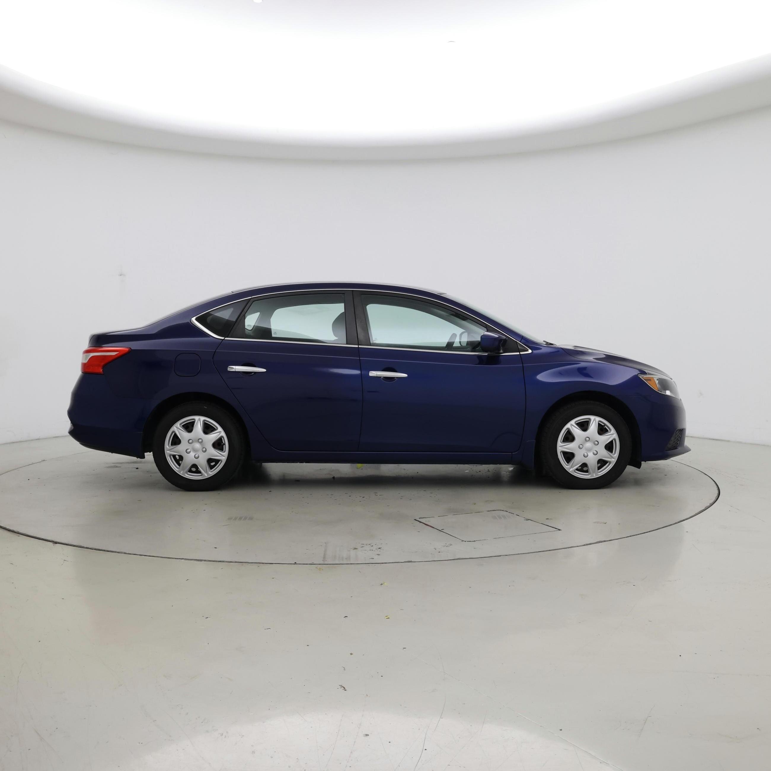 Thumbnail: 2016 Nissan Sentra - 7