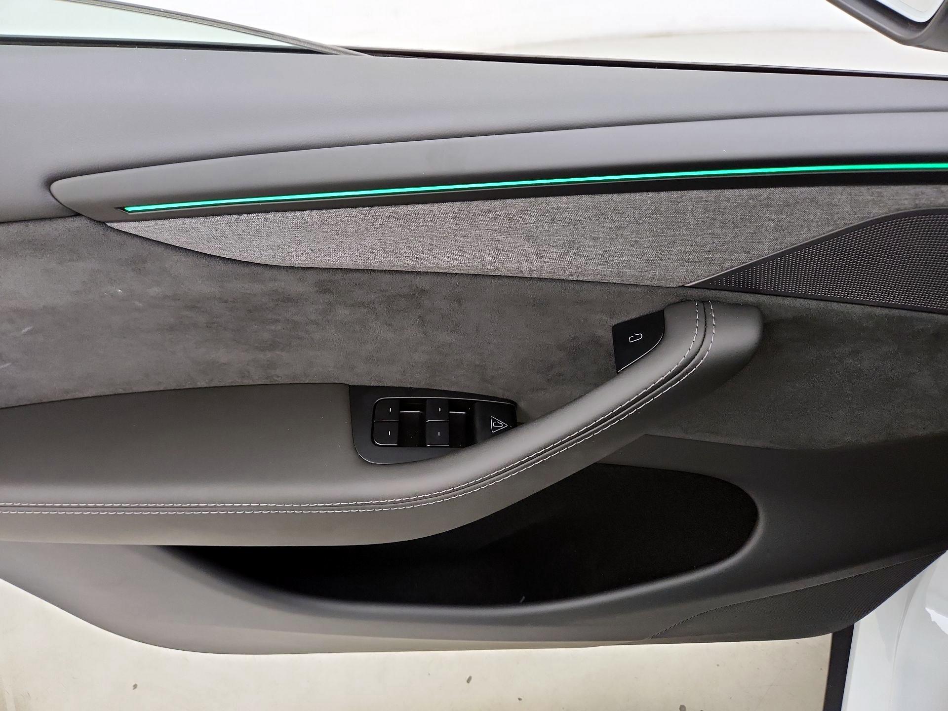Thumbnail: 2026 Tesla Model Y - 12