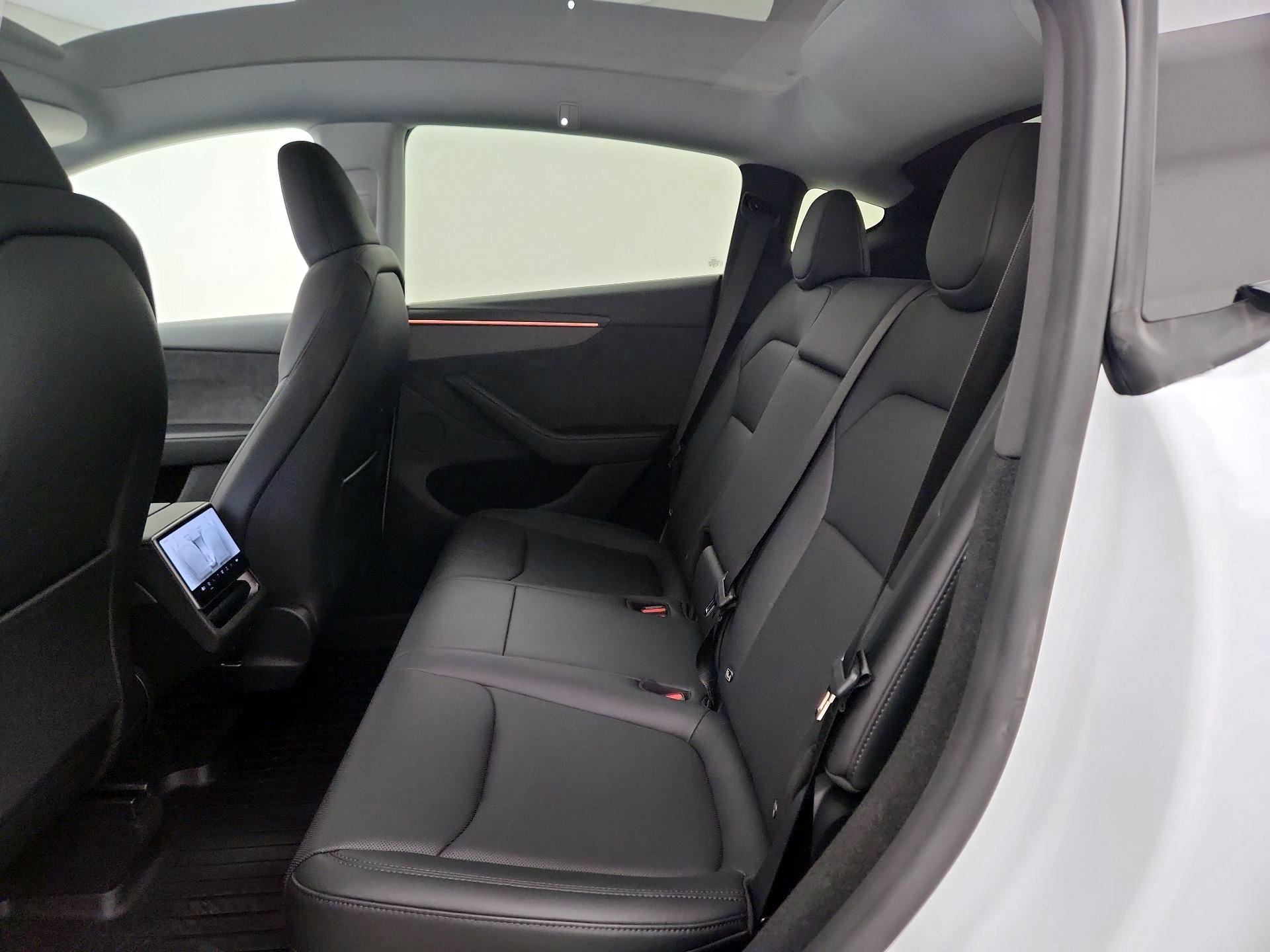Thumbnail: 2026 Tesla Model Y - 19
