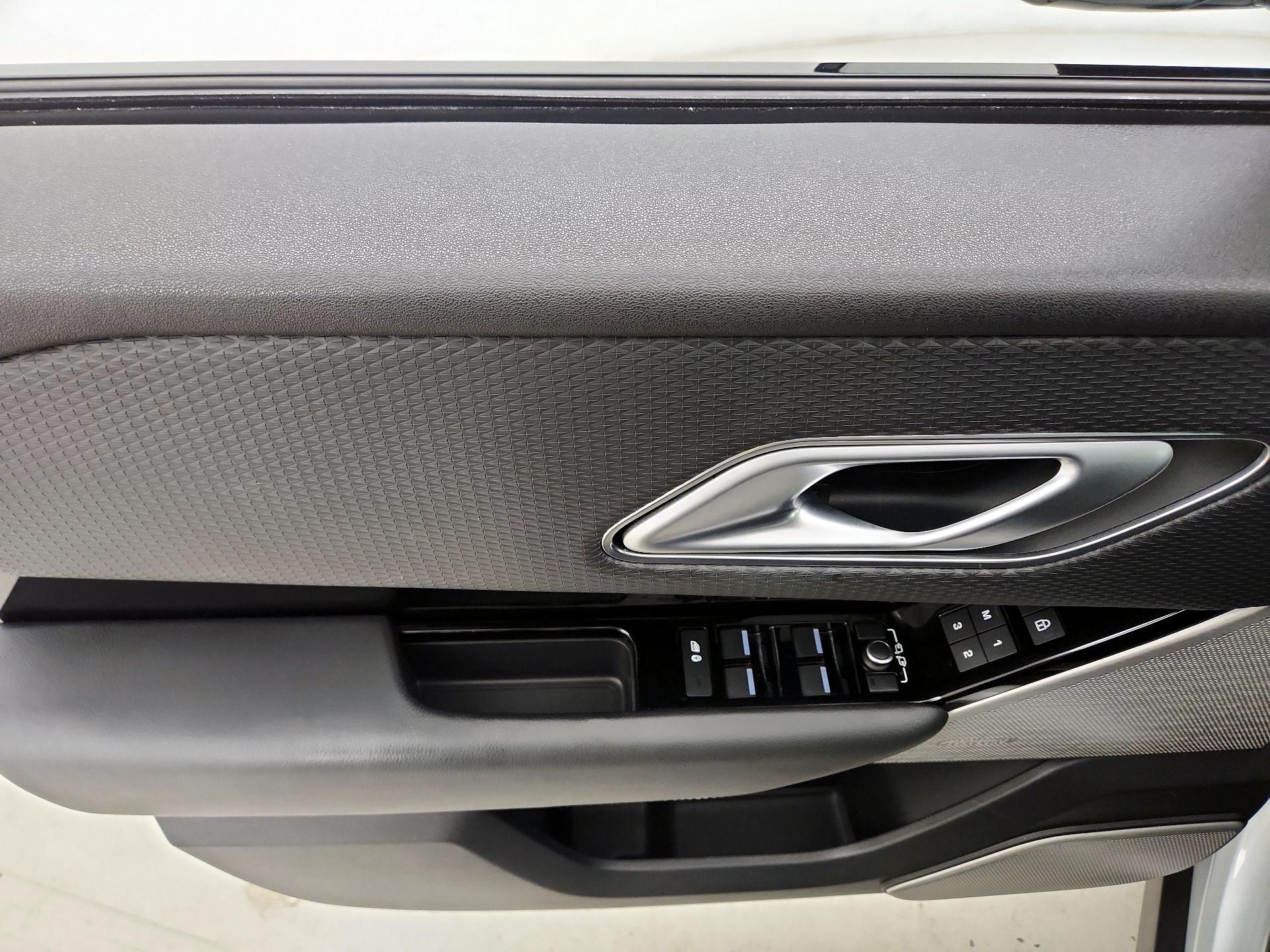 Thumbnail: 2021 Land Rover Range Rover Velar - 12