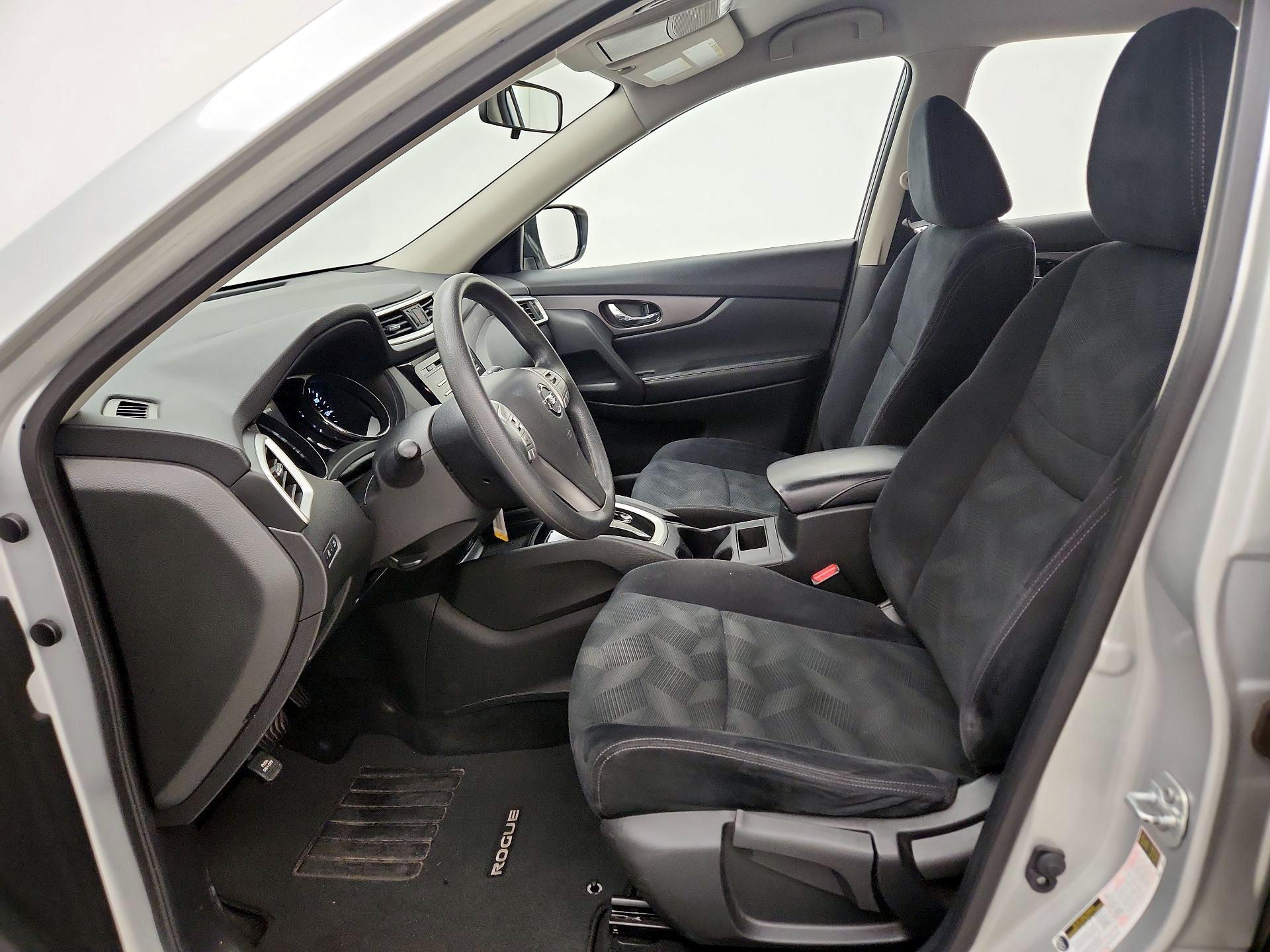 Thumbnail: 2016 Nissan Rogue - 11