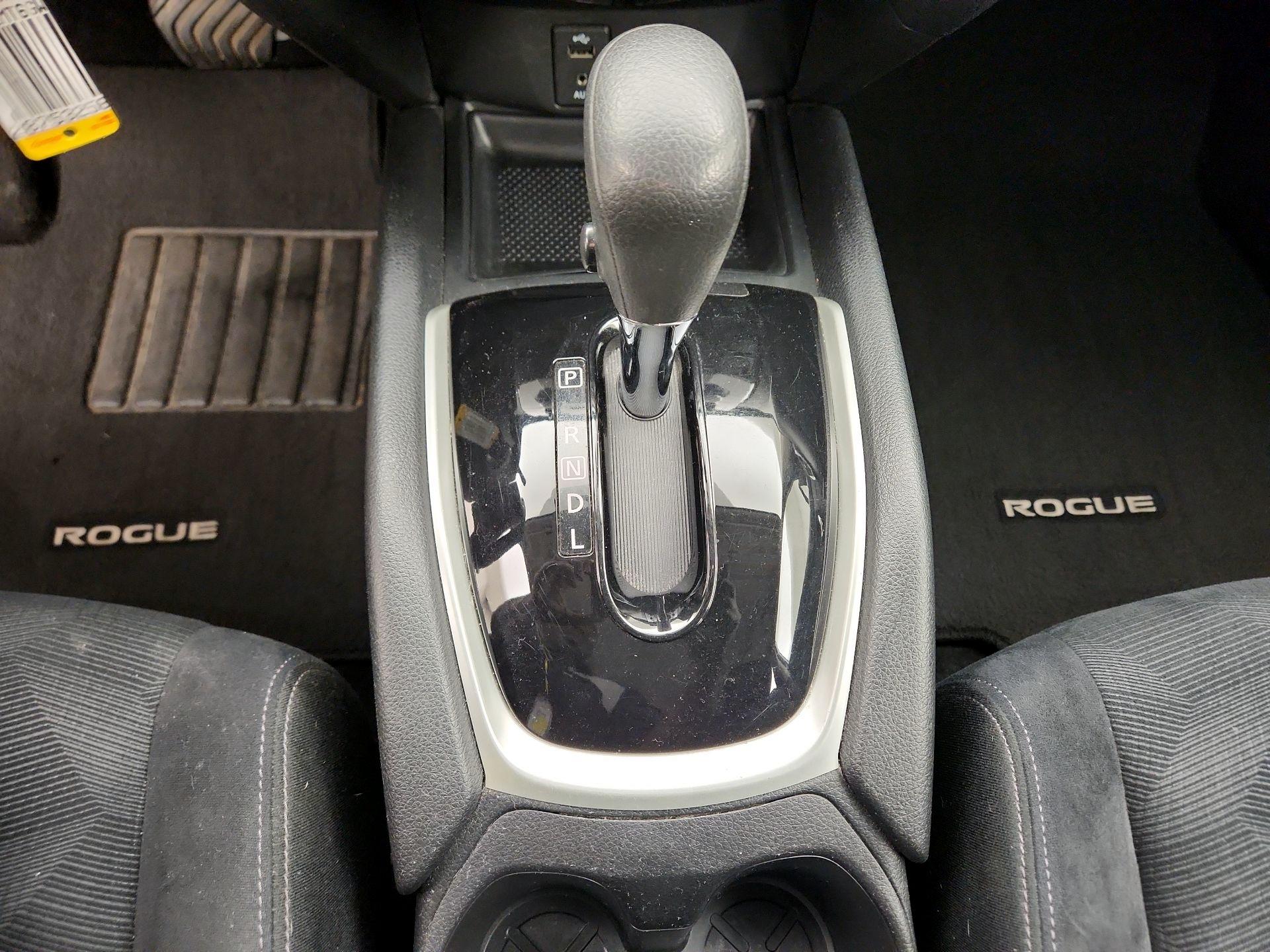 Thumbnail: 2016 Nissan Rogue - 17