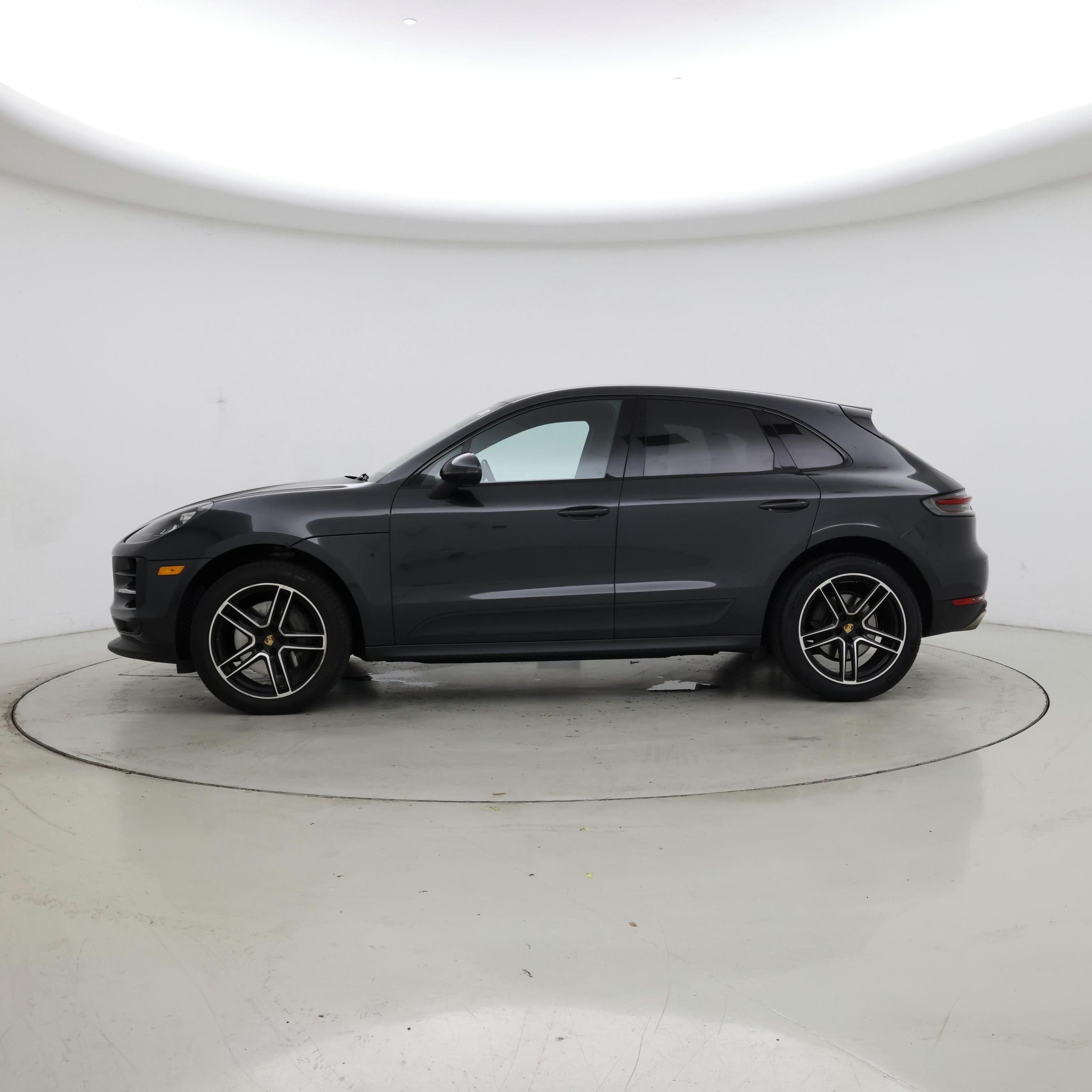 Thumbnail: 2020 Porsche Macan - 3