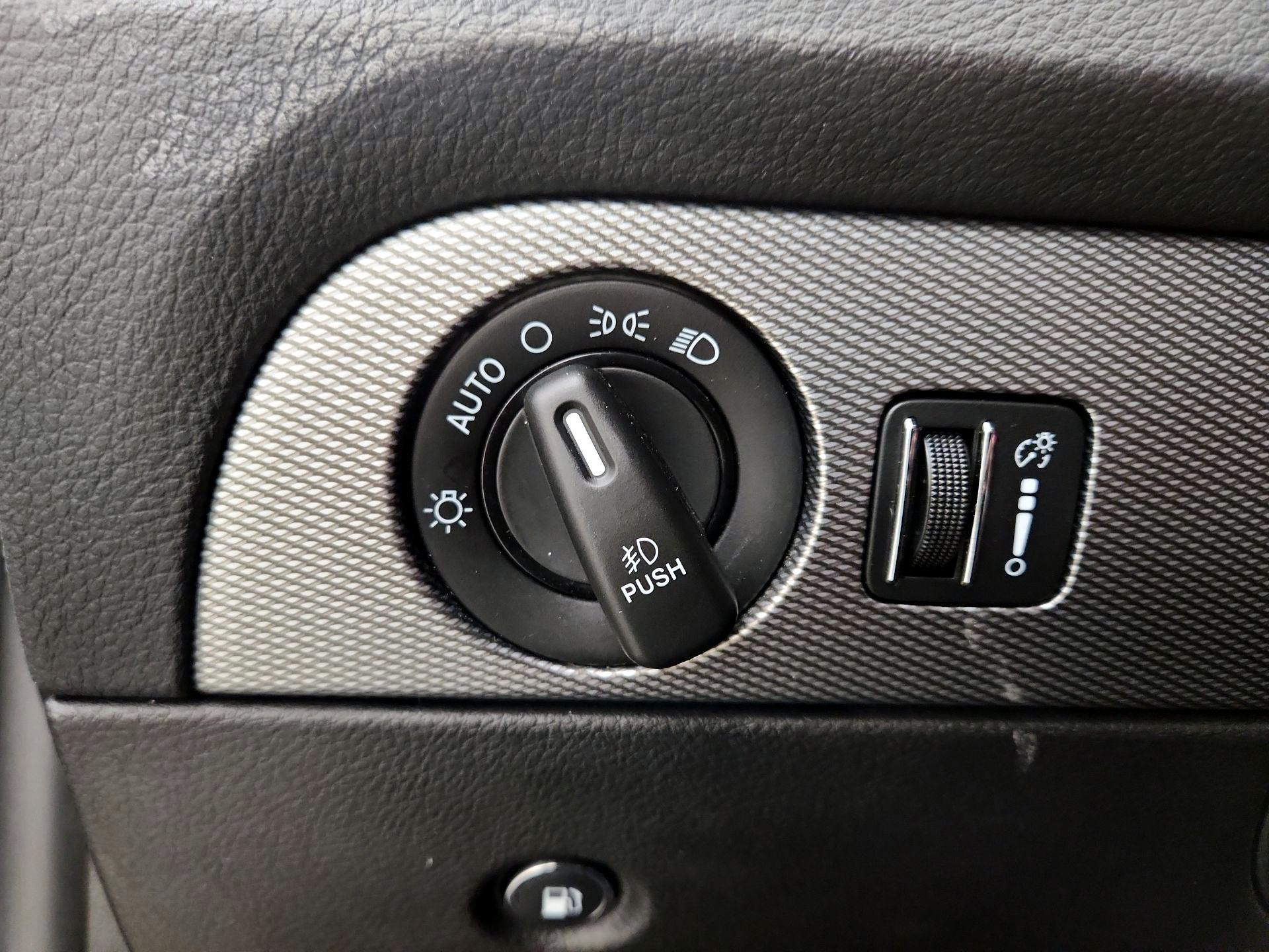 Thumbnail: 2018 Dodge Durango - 13
