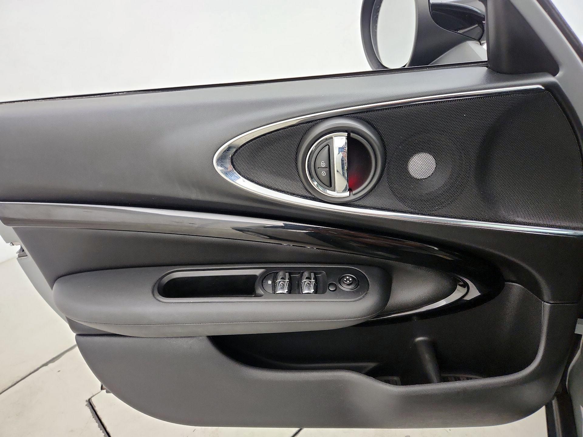 Thumbnail: 2016 MINI Cooper Clubman - 12
