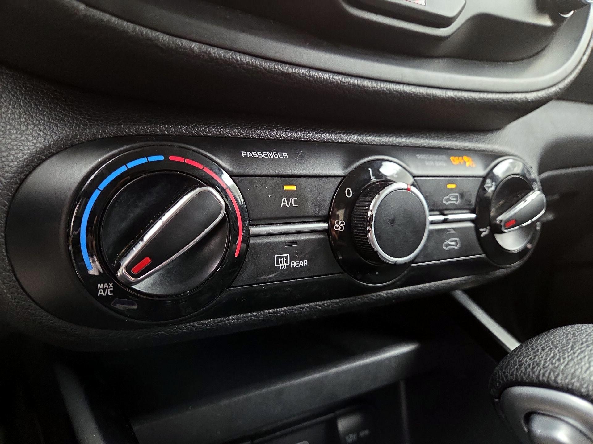 Thumbnail: 2020 Kia Soul - 16