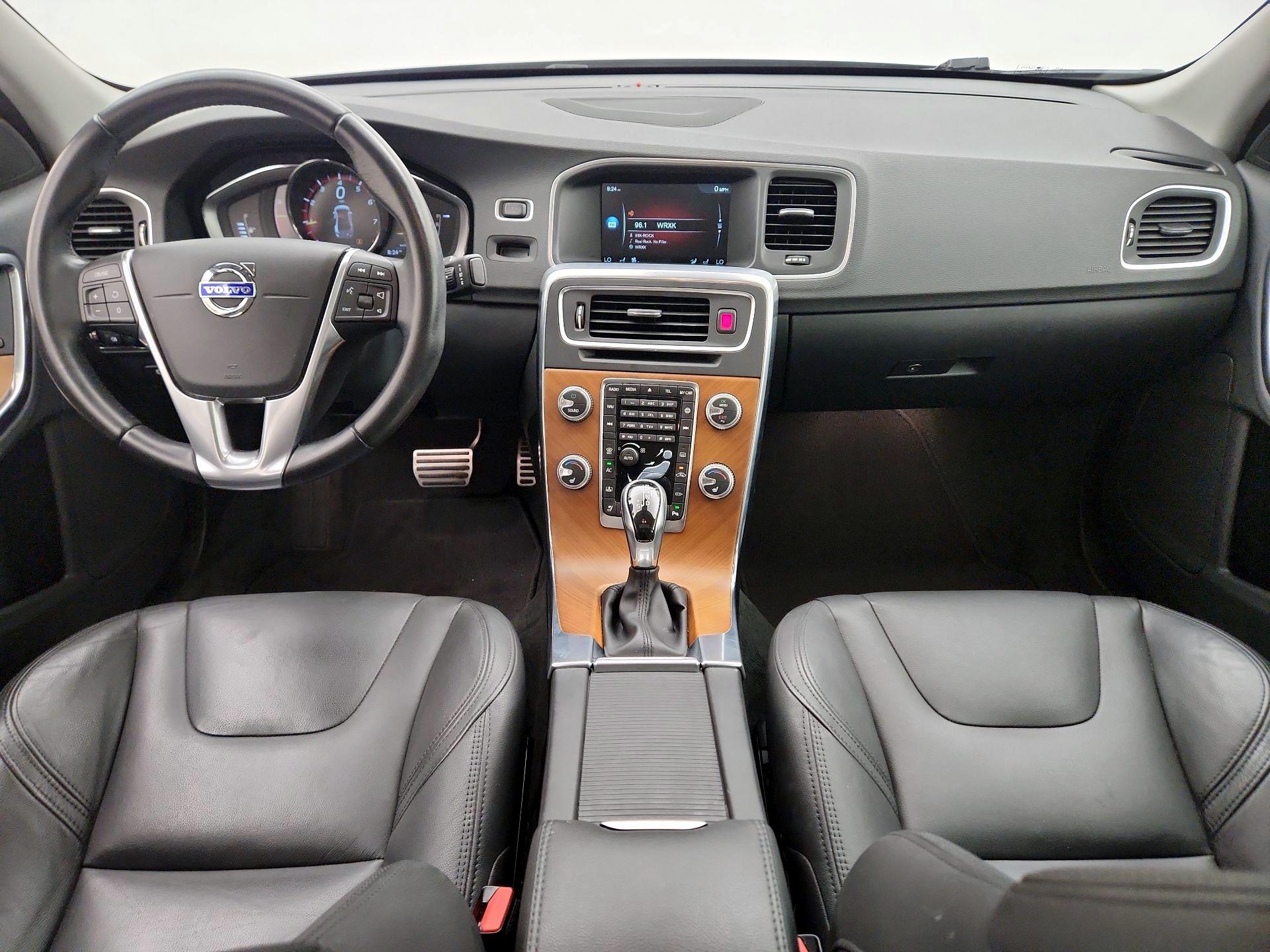 Thumbnail: 2016 Volvo S60 - 9