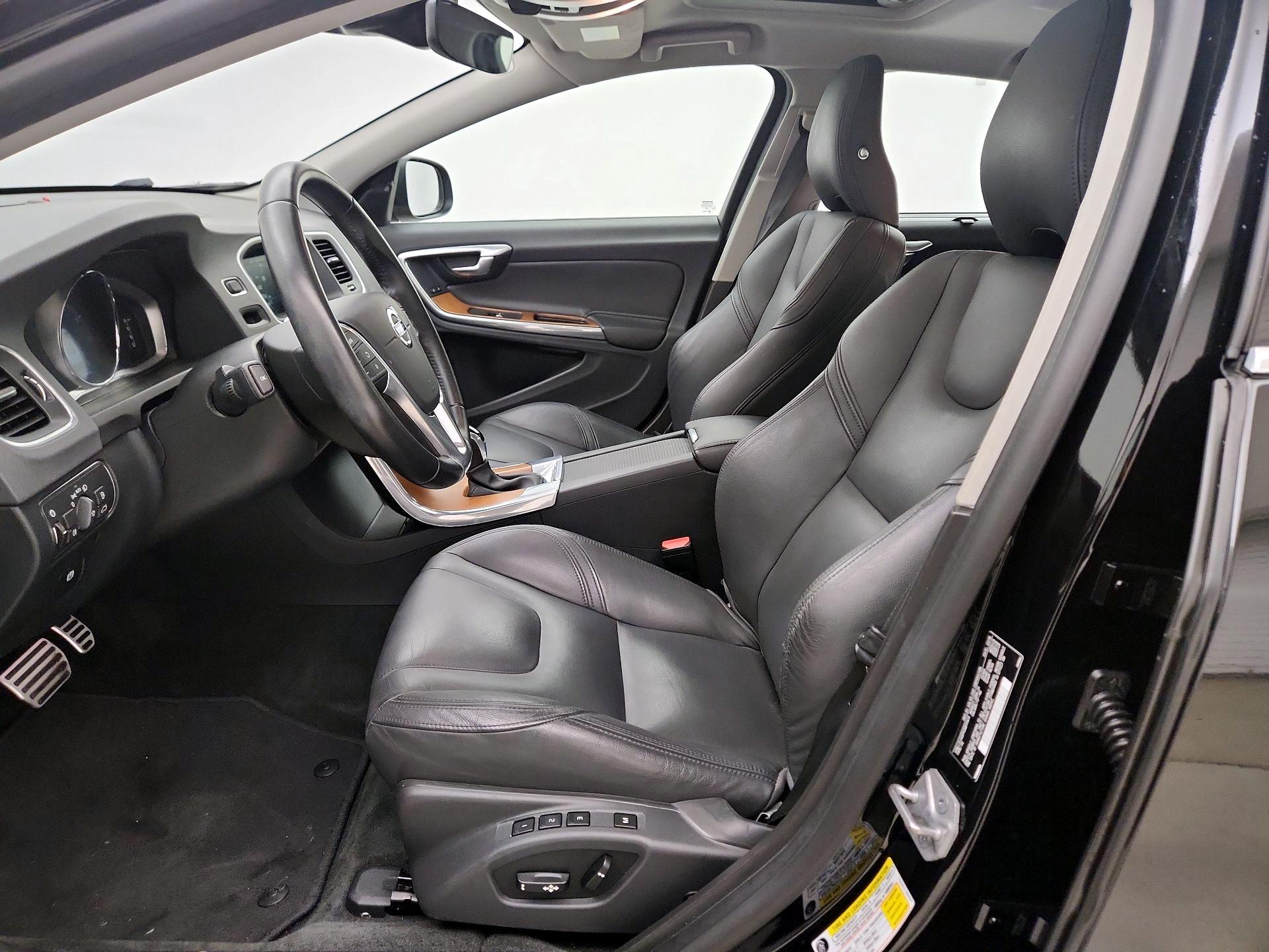Thumbnail: 2016 Volvo S60 - 11