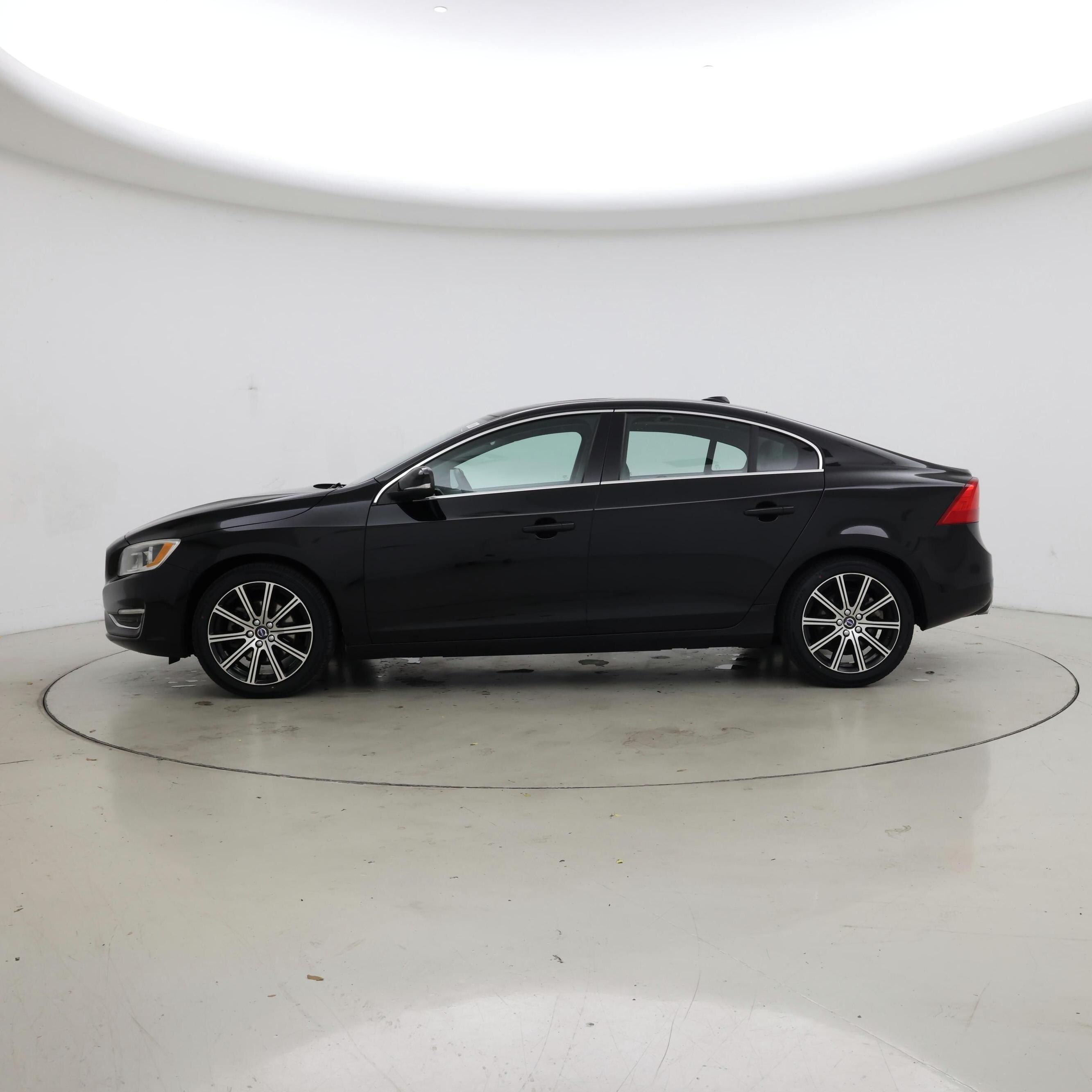 Thumbnail: 2016 Volvo S60 - 3