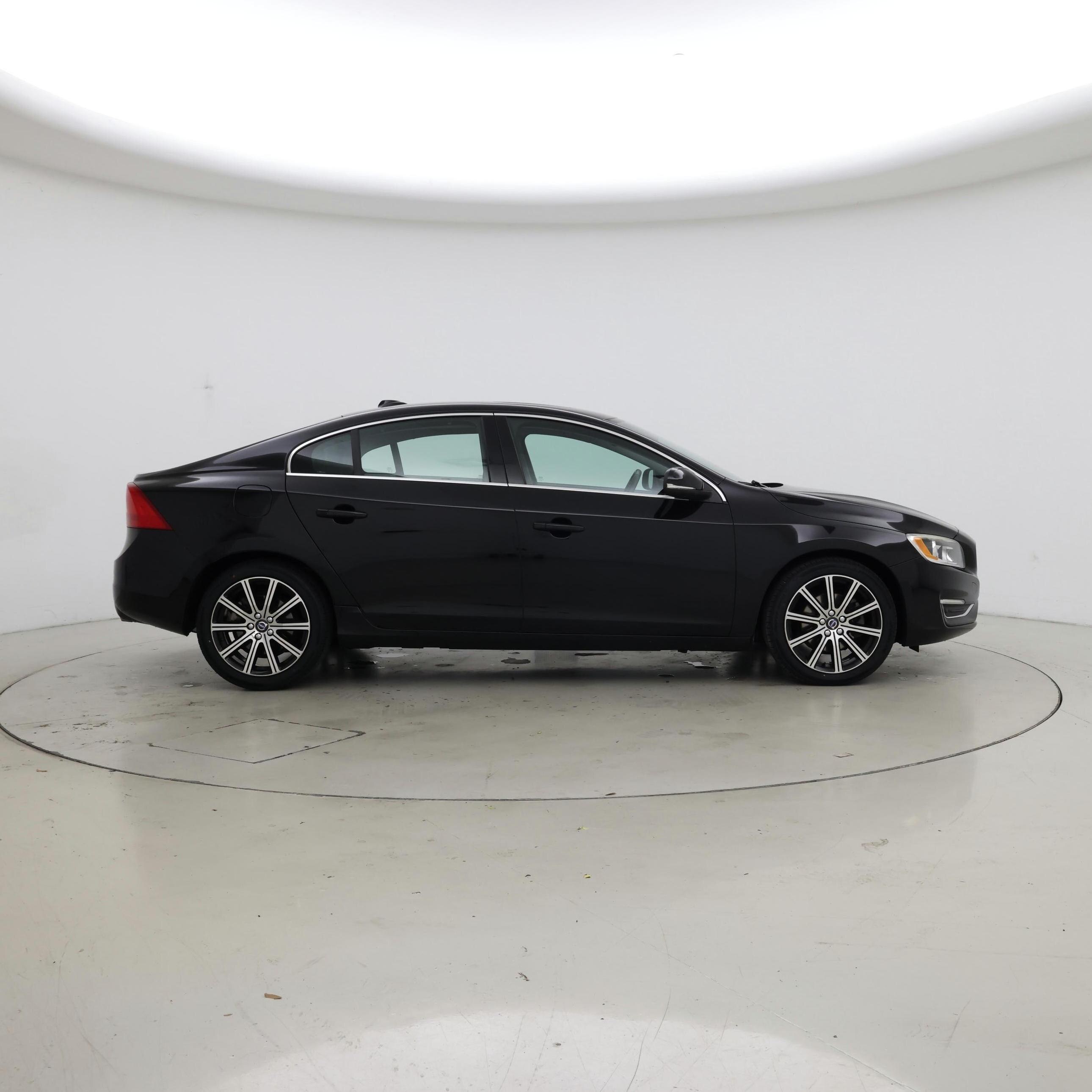 Thumbnail: 2016 Volvo S60 - 7