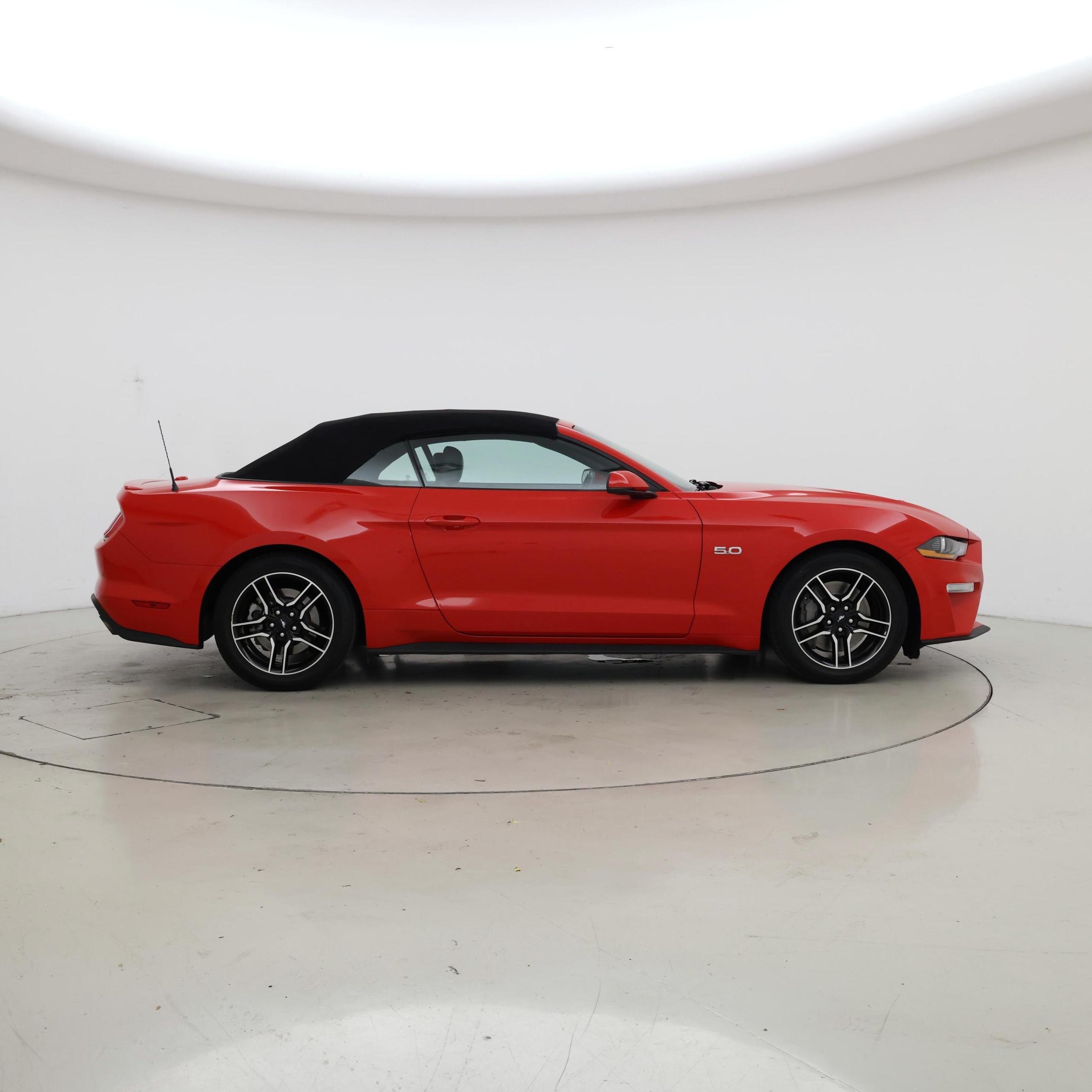 Thumbnail: 2022 Ford Mustang - 7