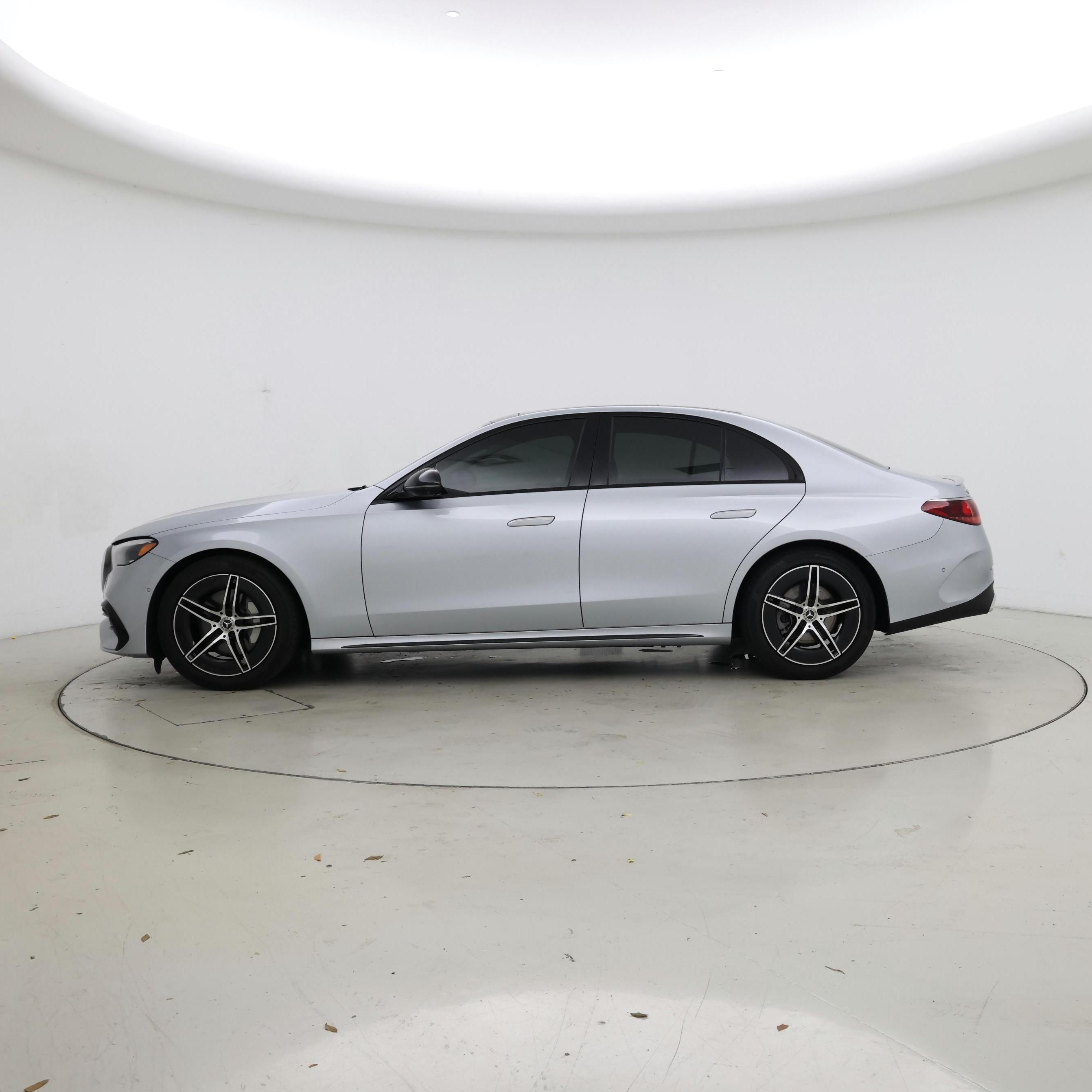 Thumbnail: 2025 Mercedes-Benz E-Class - 3