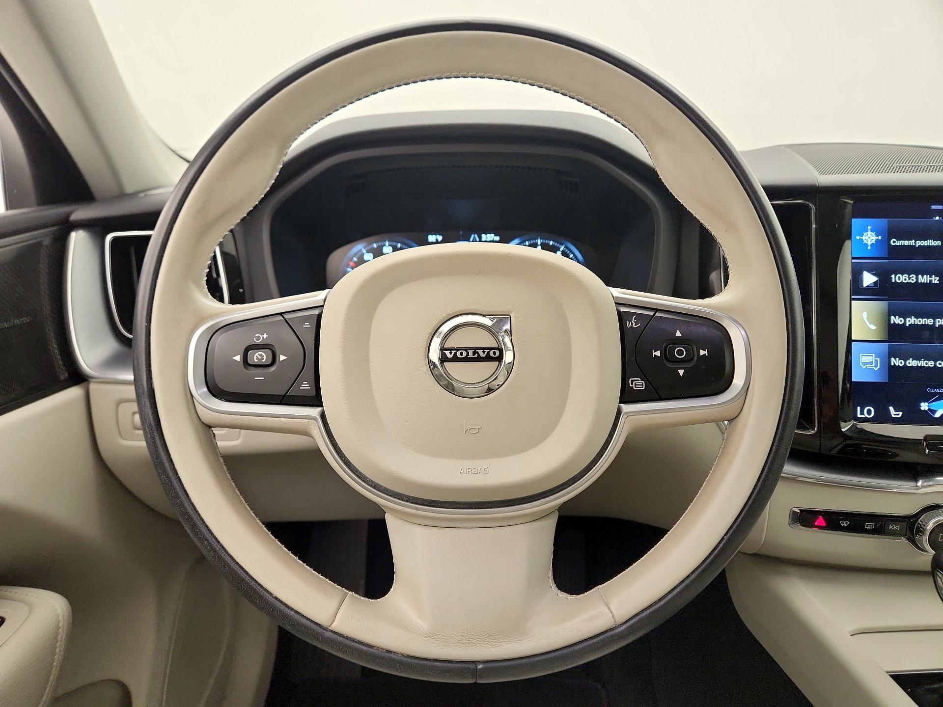 Thumbnail: 2020 Volvo XC60 - 10