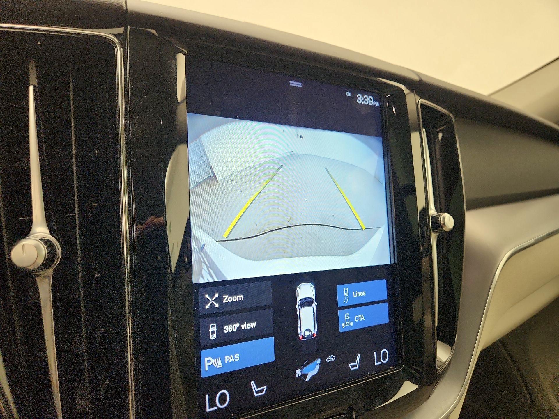 Thumbnail: 2020 Volvo XC60 - 15