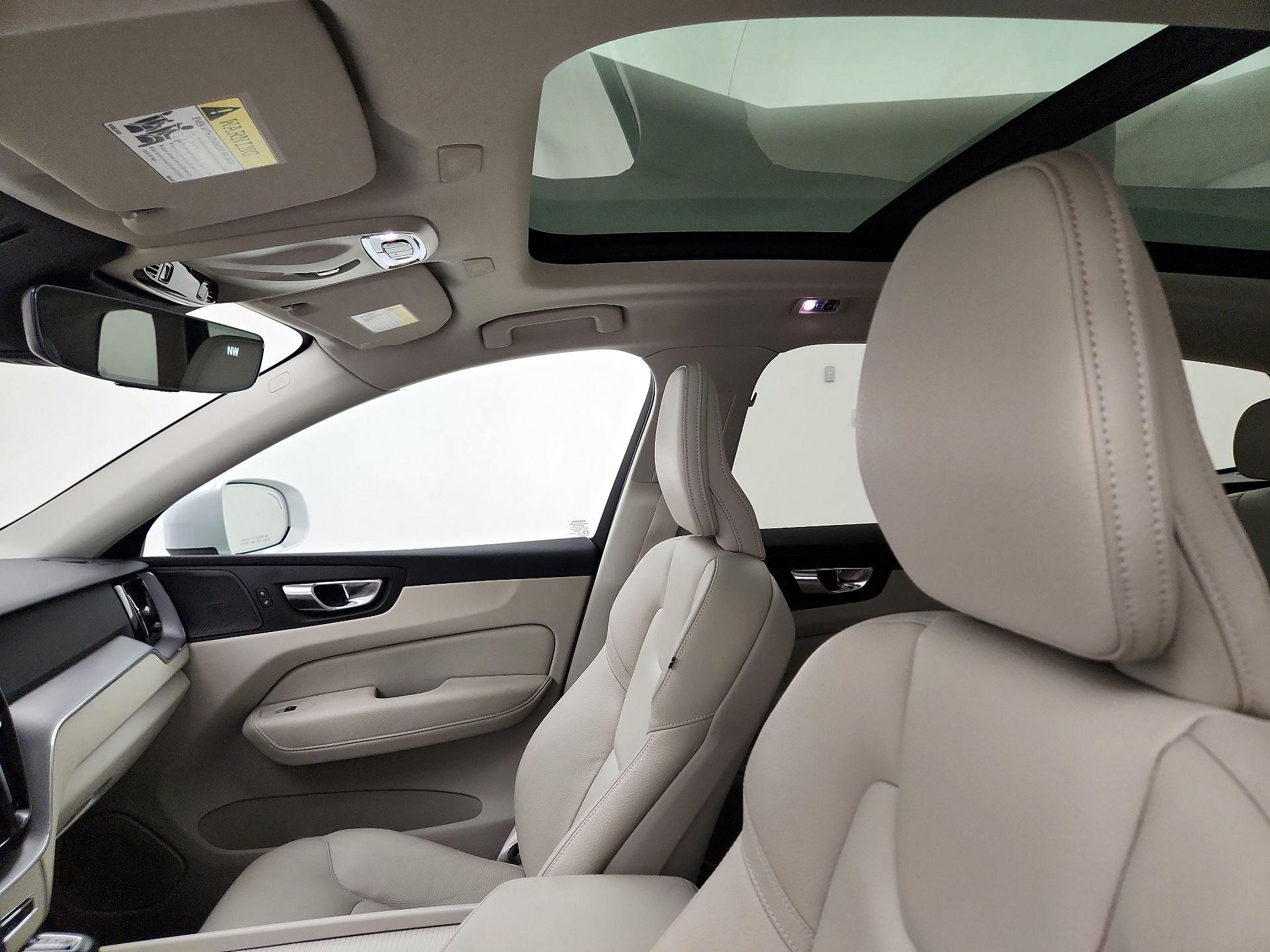 Thumbnail: 2020 Volvo XC60 - 19