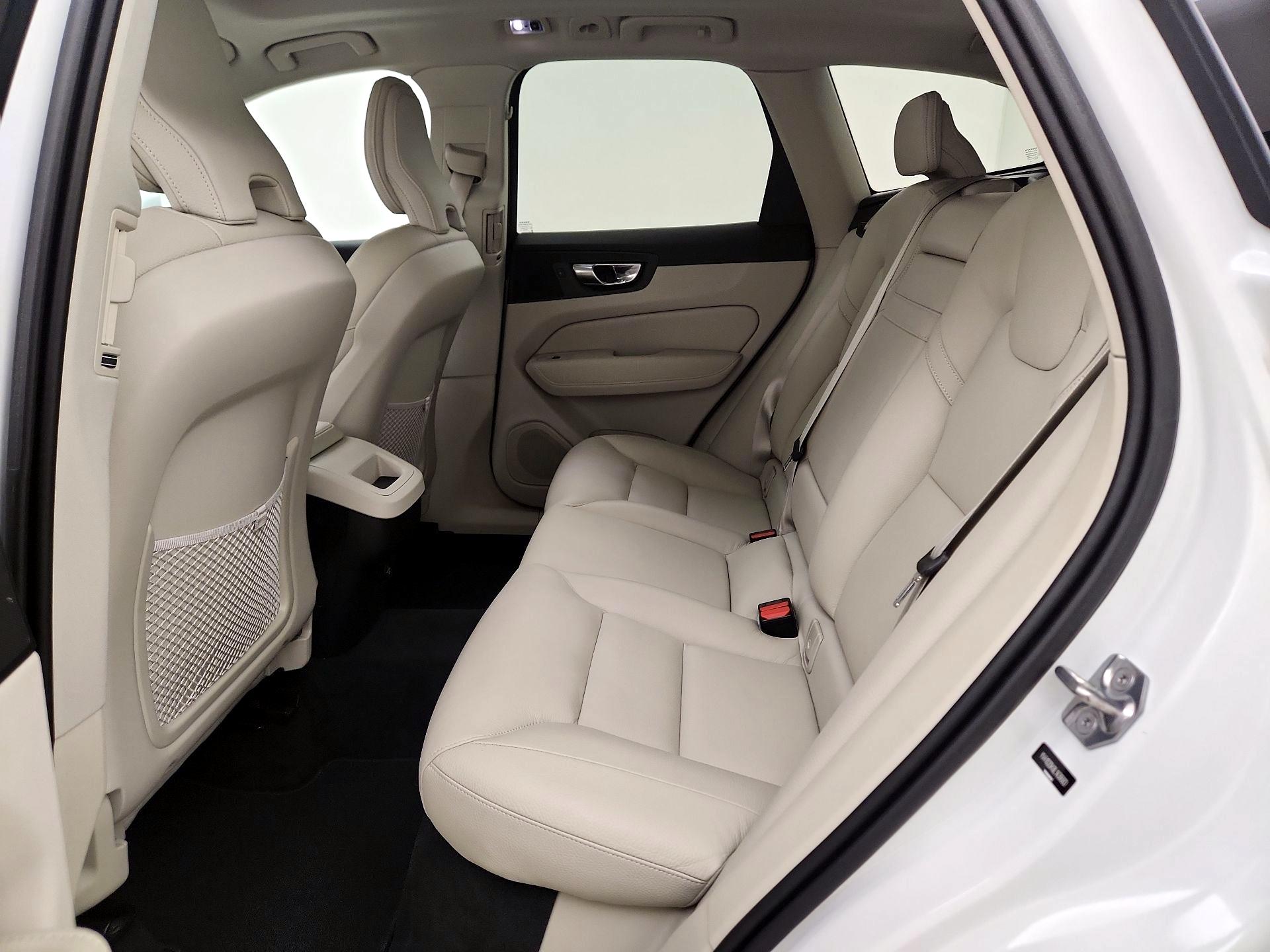 Thumbnail: 2020 Volvo XC60 - 20