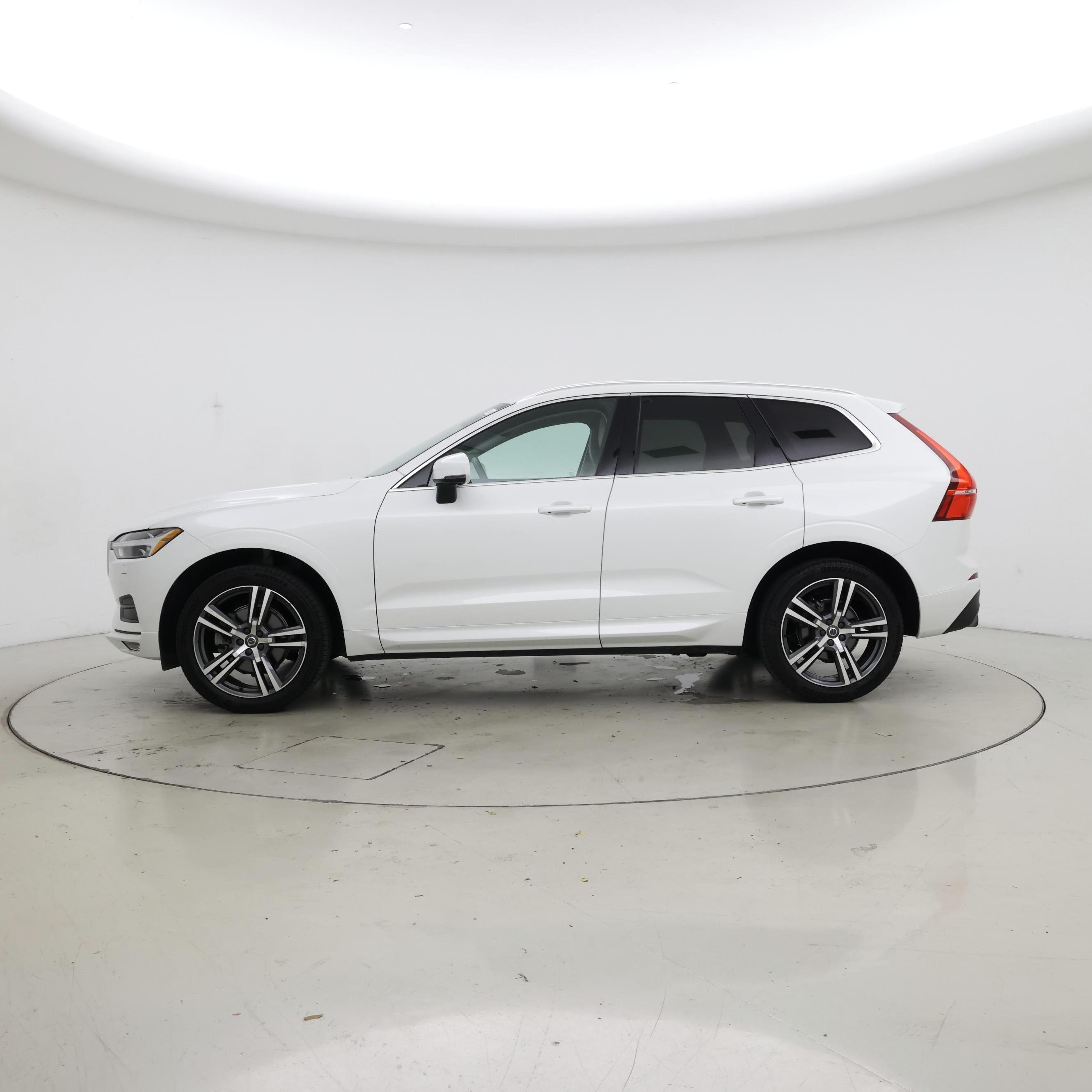 Thumbnail: 2020 Volvo XC60 - 3