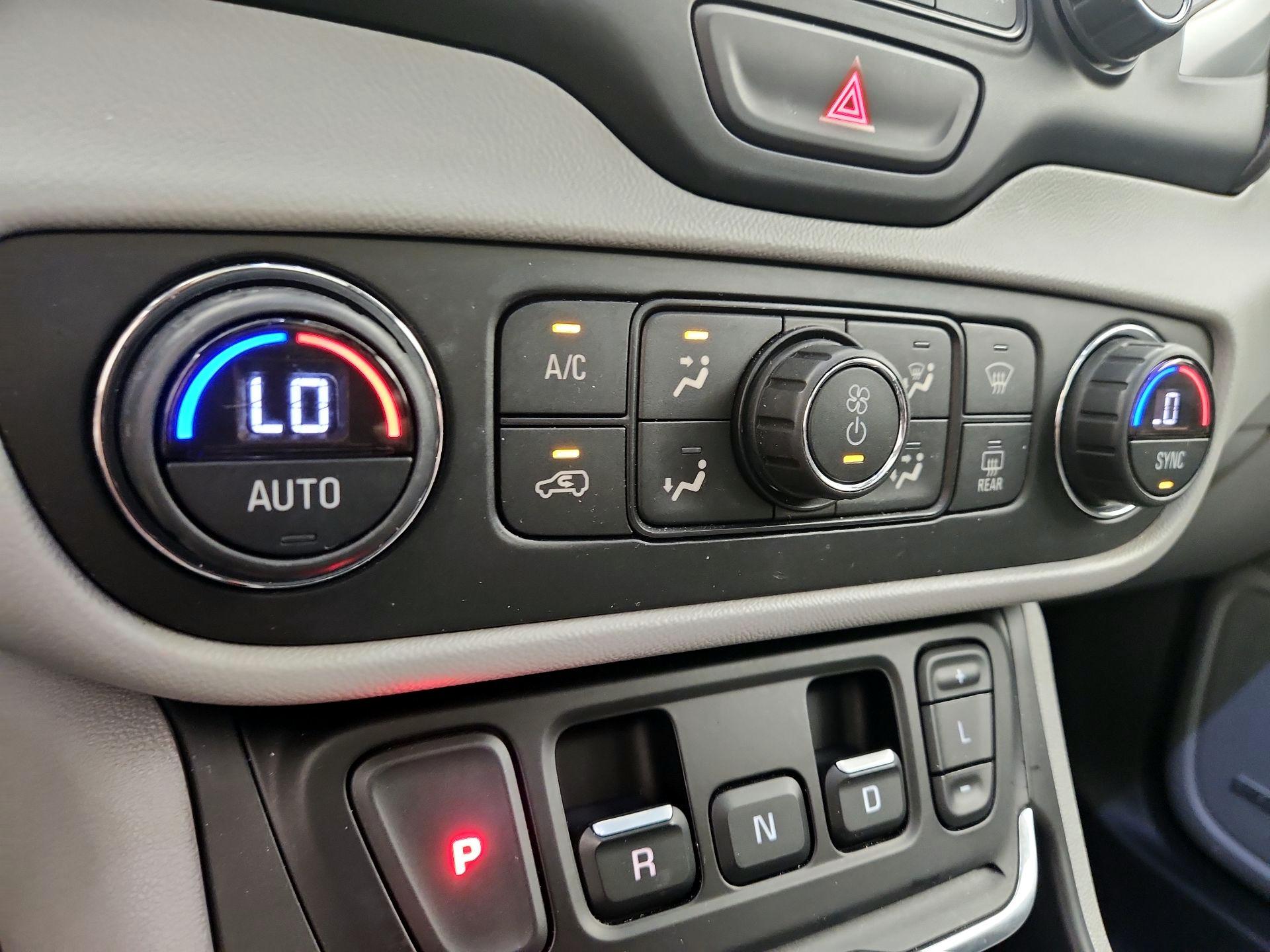Thumbnail: 2020 GMC Terrain - 17