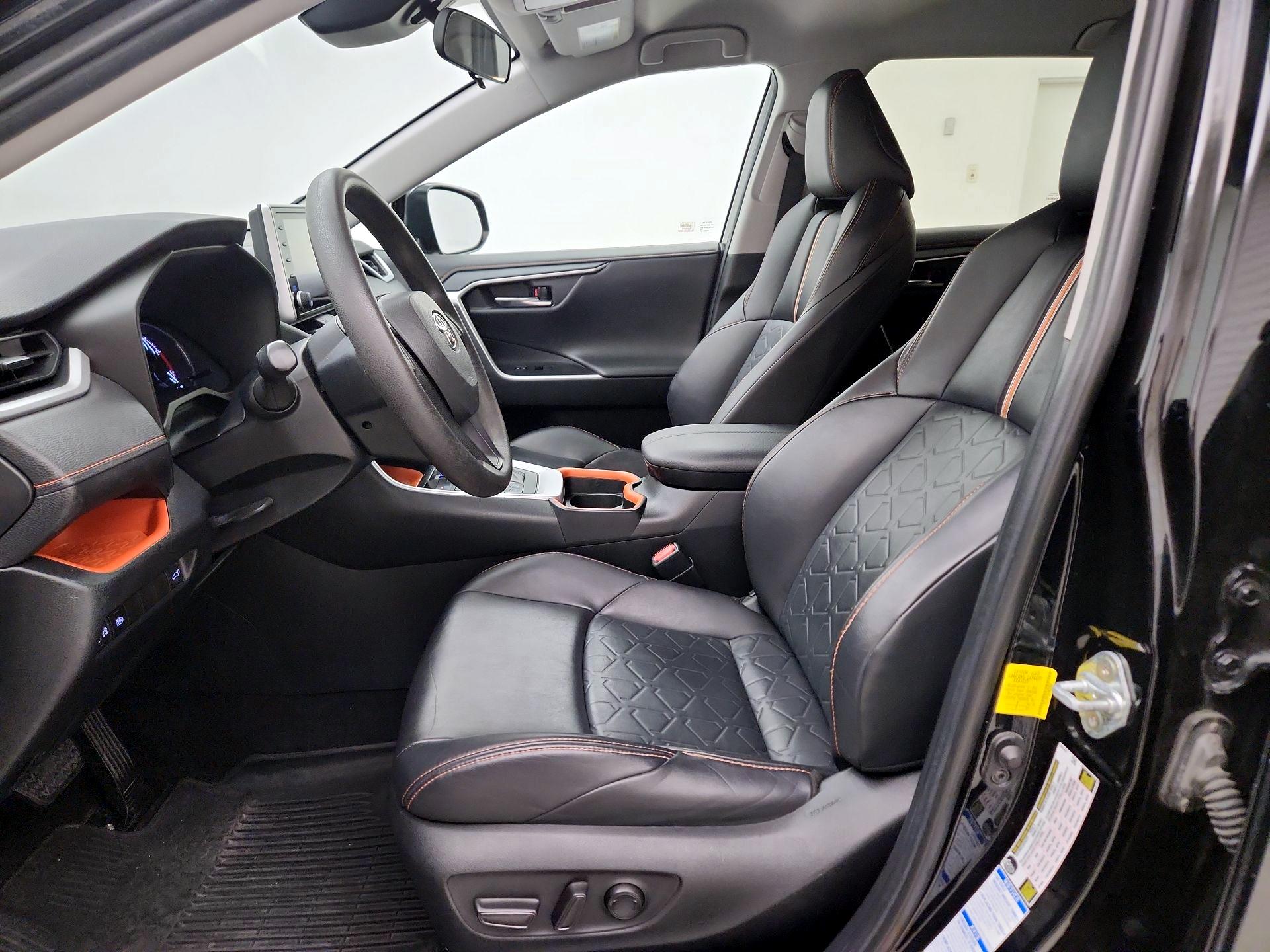 Thumbnail: 2019 Toyota RAV4 - 11
