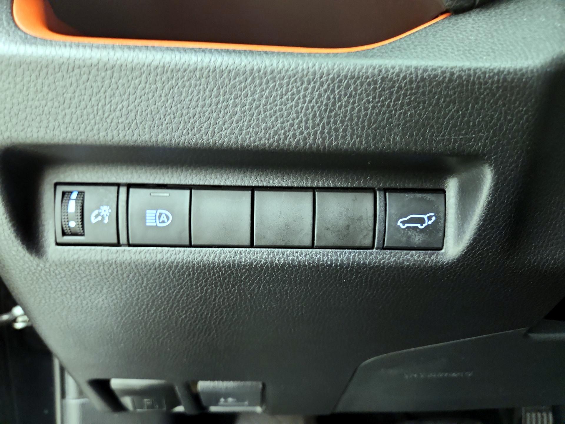 Thumbnail: 2019 Toyota RAV4 - 13