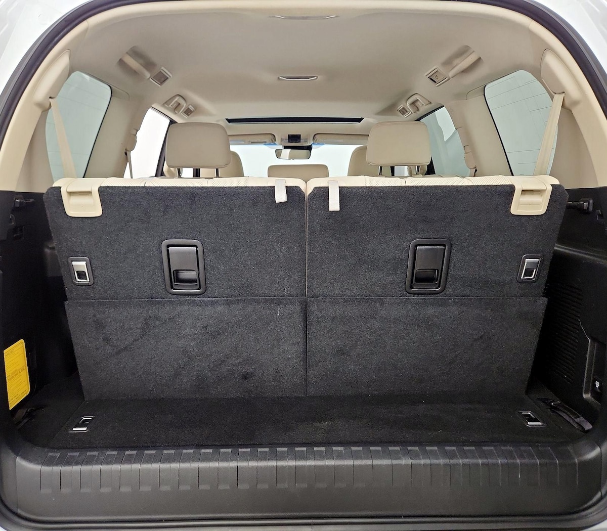 Trunk/Cargo (Seats Up)