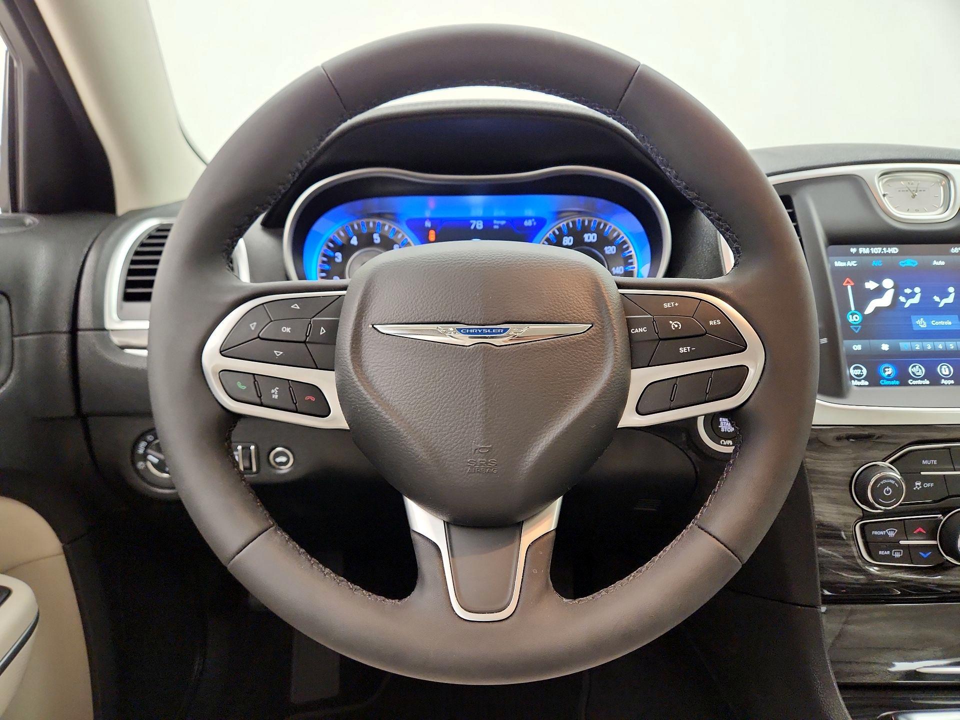Thumbnail: 2022 Chrysler 300 - 10