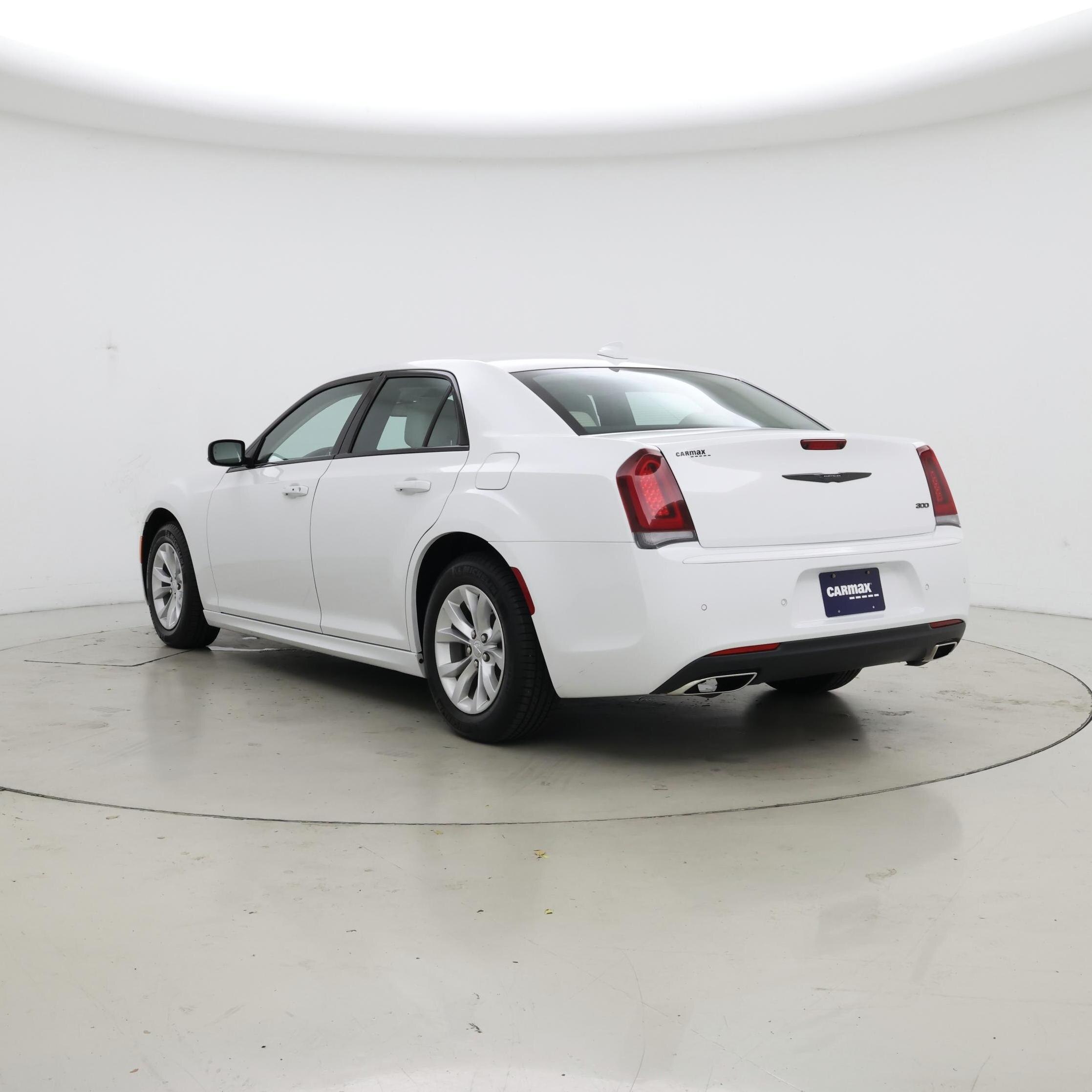 Thumbnail: 2022 Chrysler 300 - 2