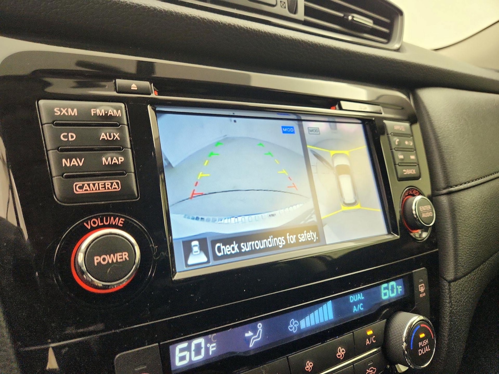 2017 Nissan Rogue SV - Photo 16