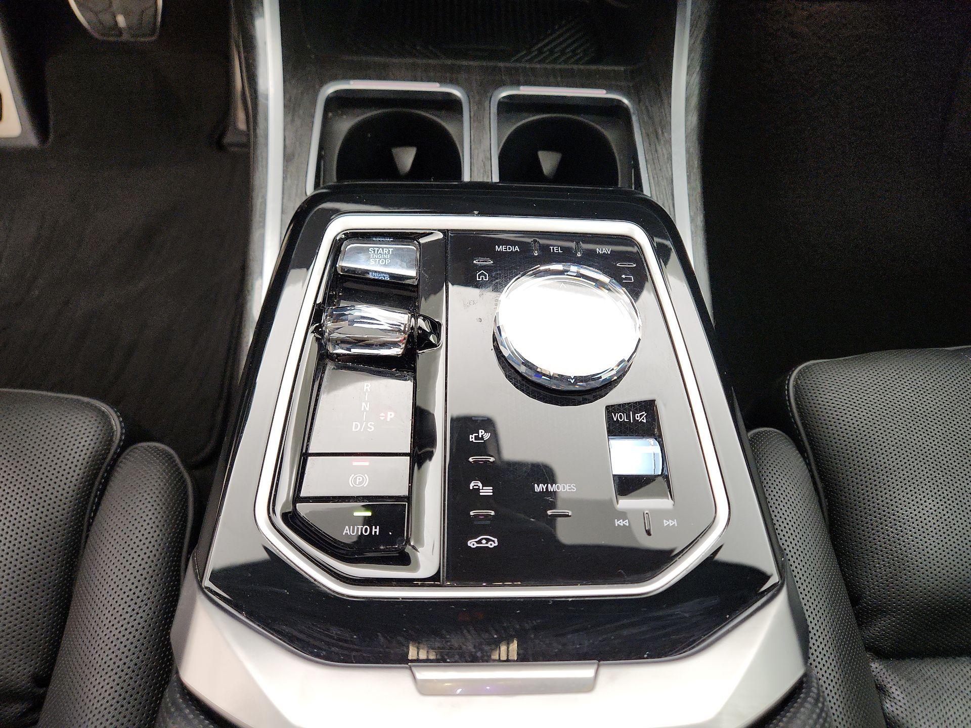 Thumbnail: 2024 BMW 7 Series - 18