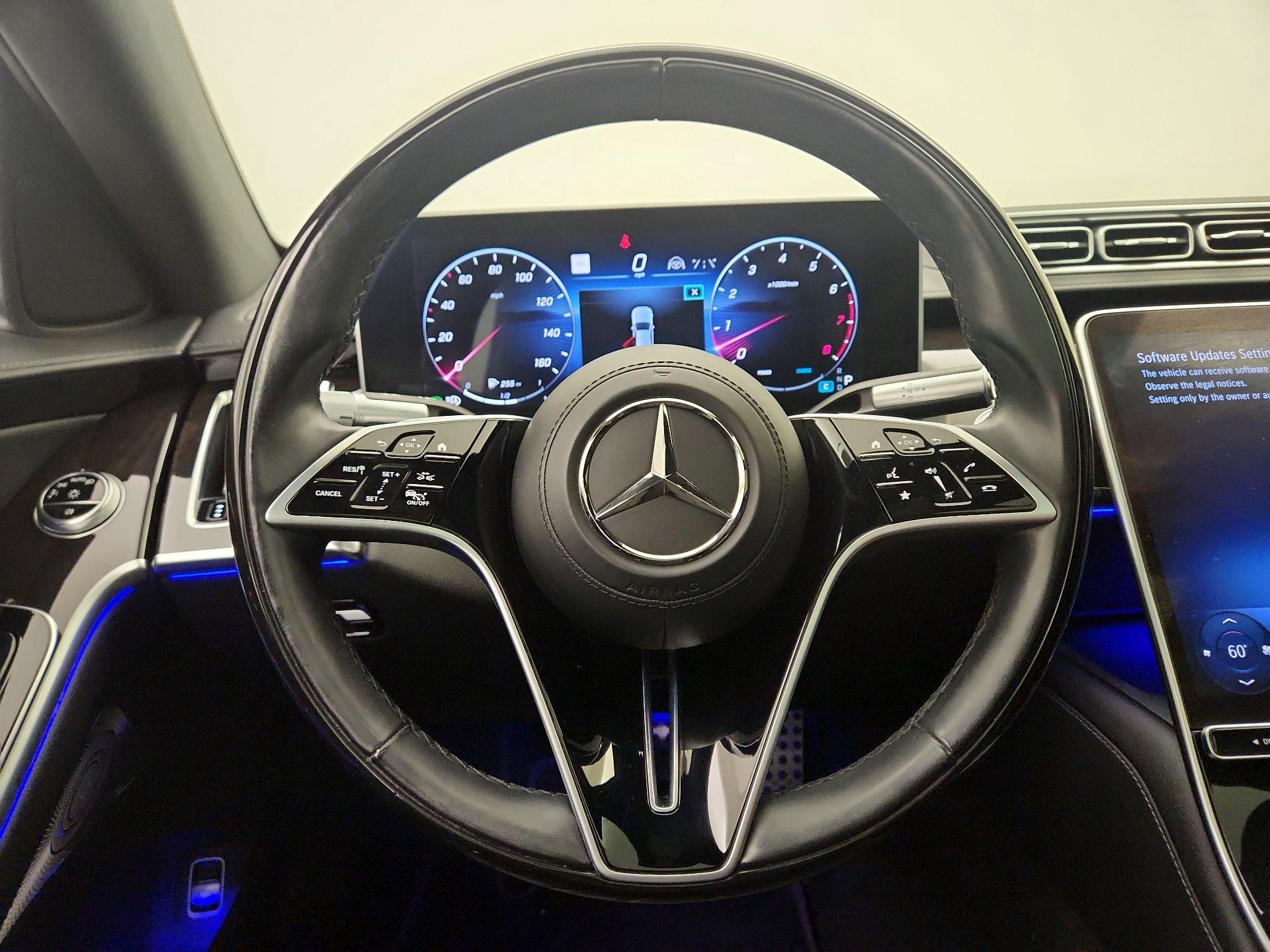Thumbnail: 2023 Mercedes-Benz S-Class - 10