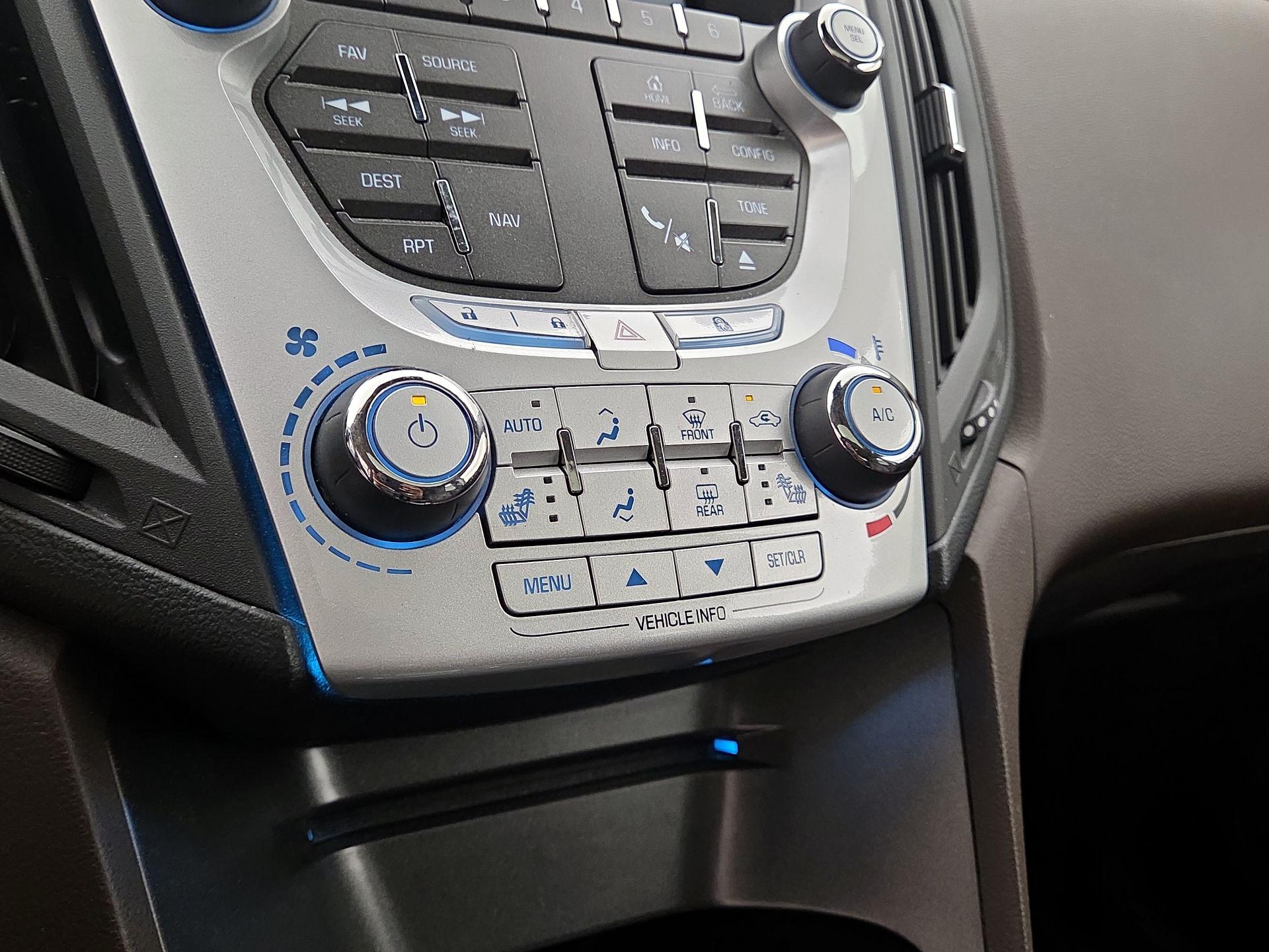 Thumbnail: 2015 Chevrolet Equinox - 15