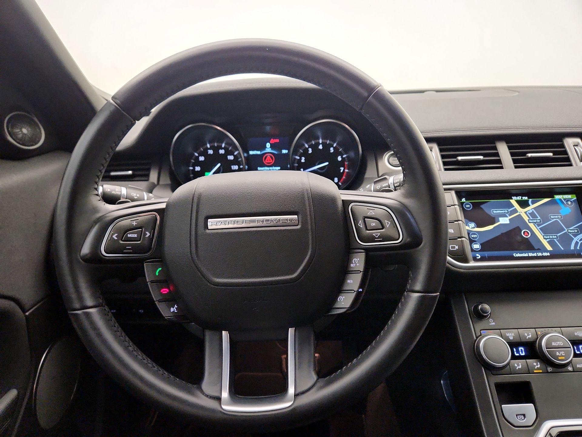 Thumbnail: 2019 Land Rover Range Rover Evoque - 10