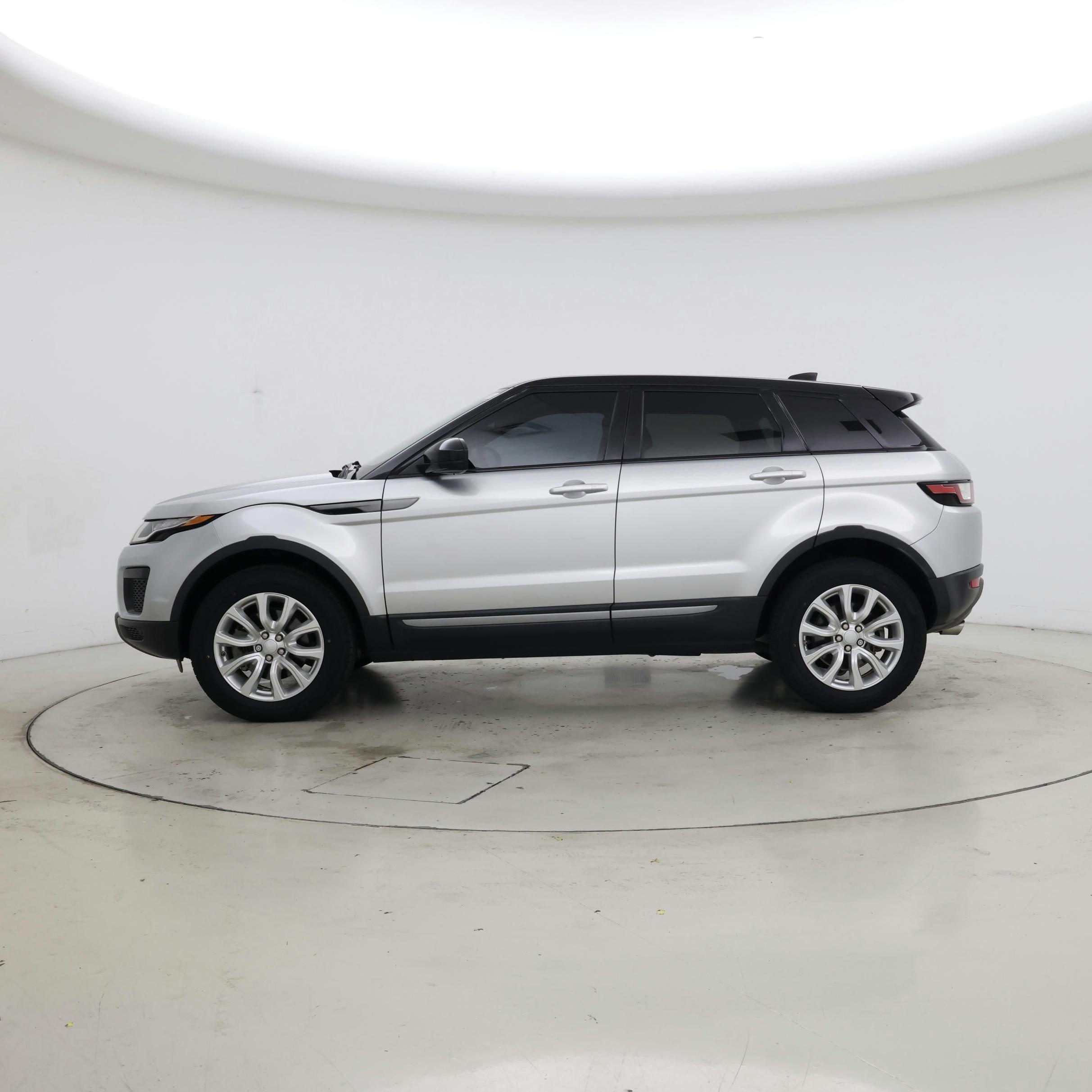 Thumbnail: 2019 Land Rover Range Rover Evoque - 3