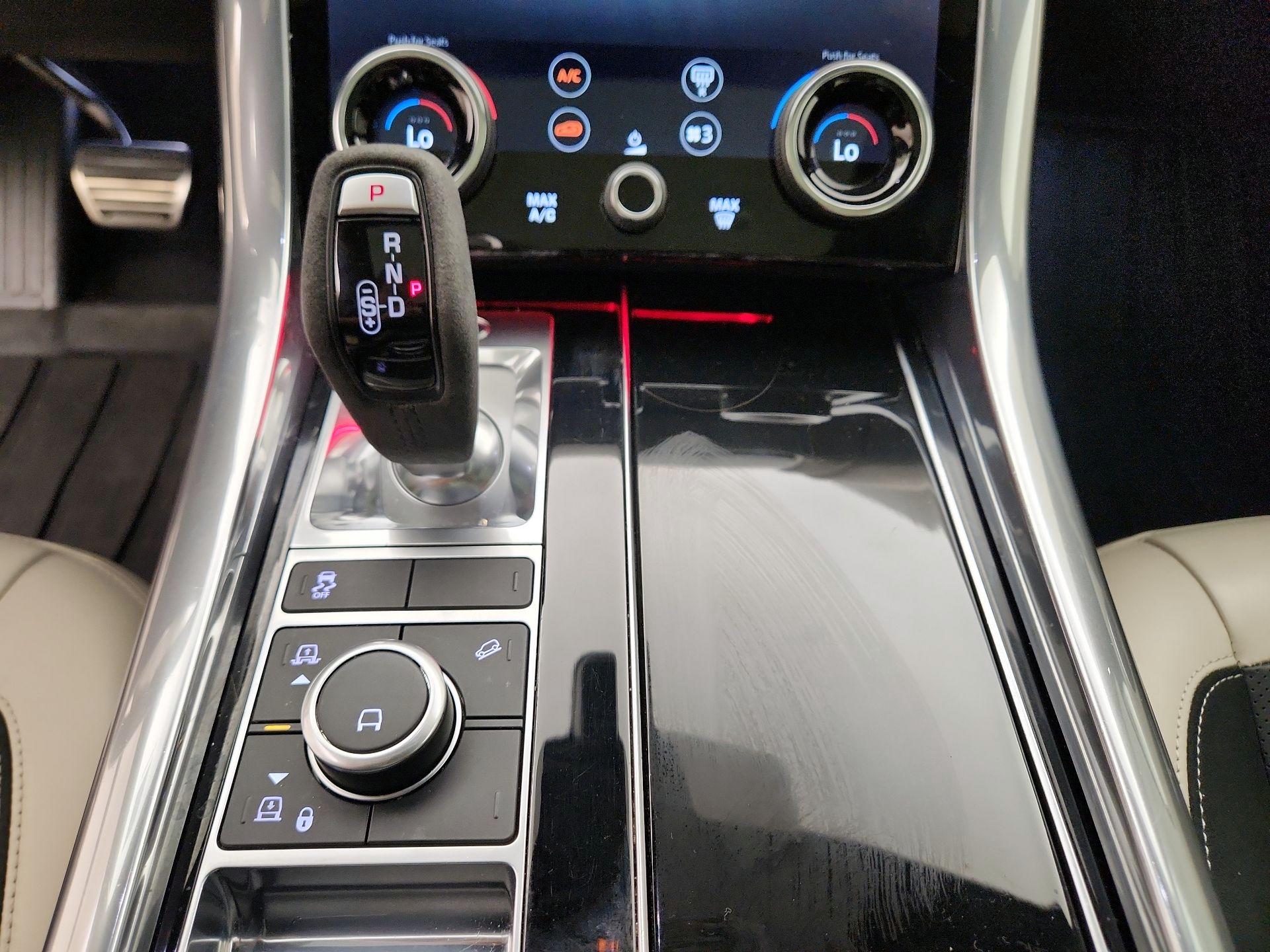 Thumbnail: 2022 Land Rover Range Rover Sport - 18