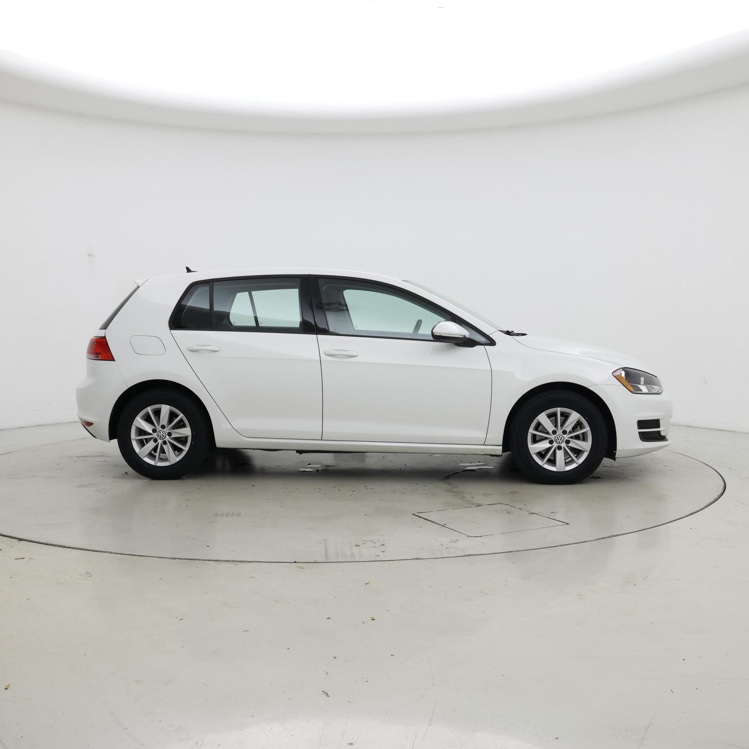 Thumbnail: 2016 Volkswagen Golf - 7