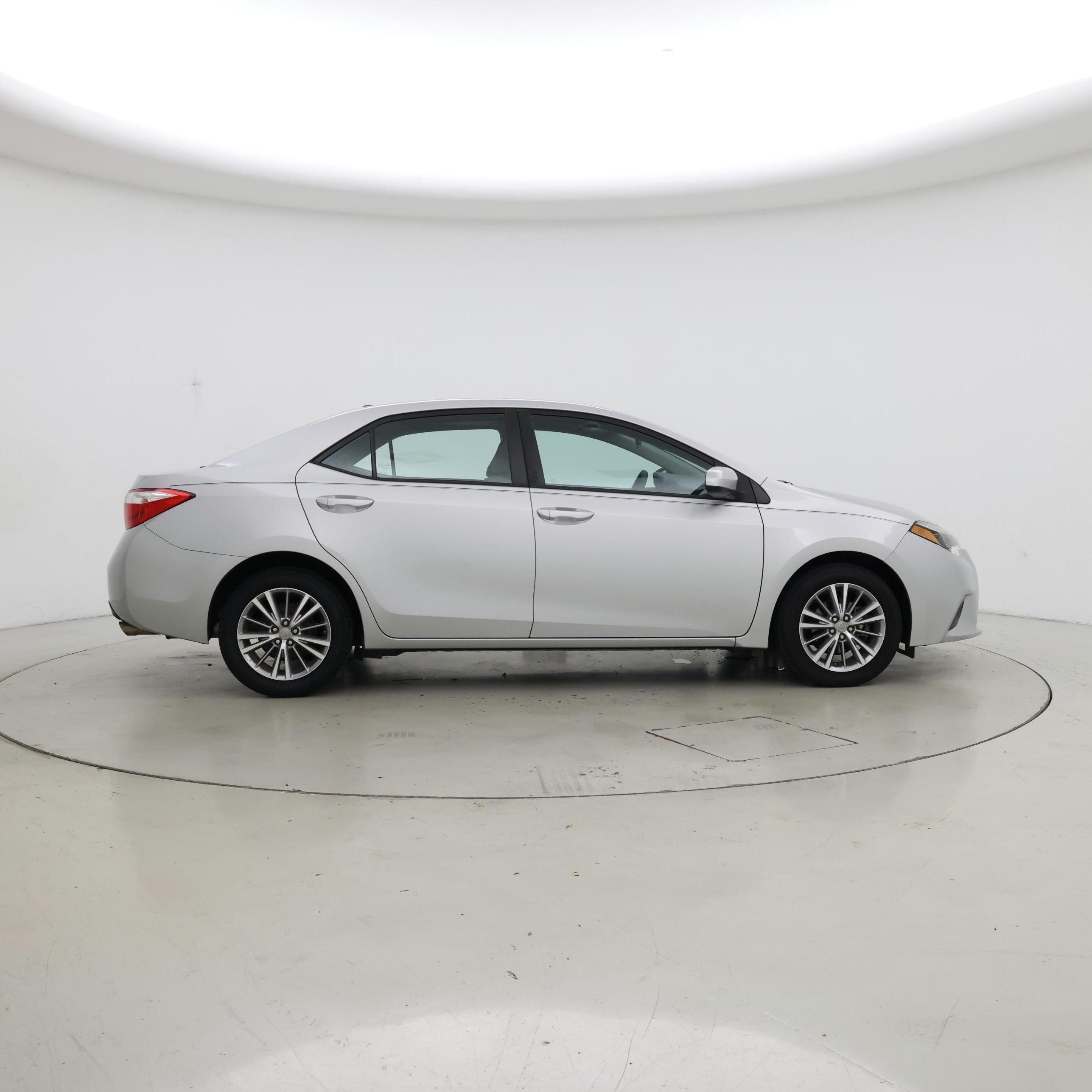 Thumbnail: 2015 Toyota Corolla - 7