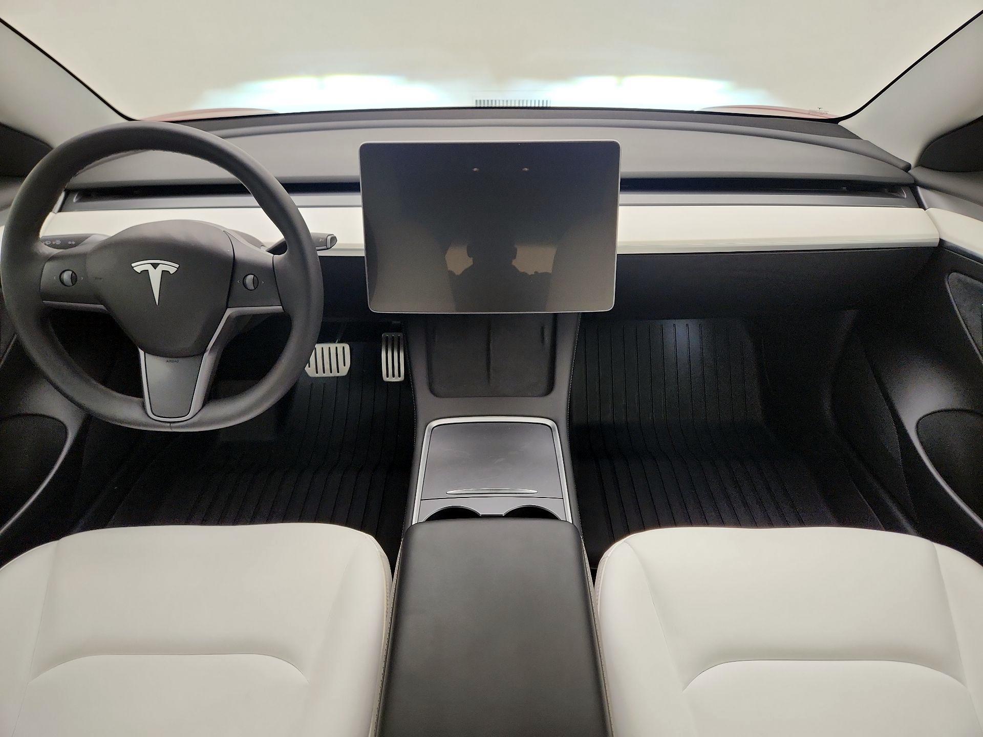 Thumbnail: 2021 Tesla Model 3 - 9