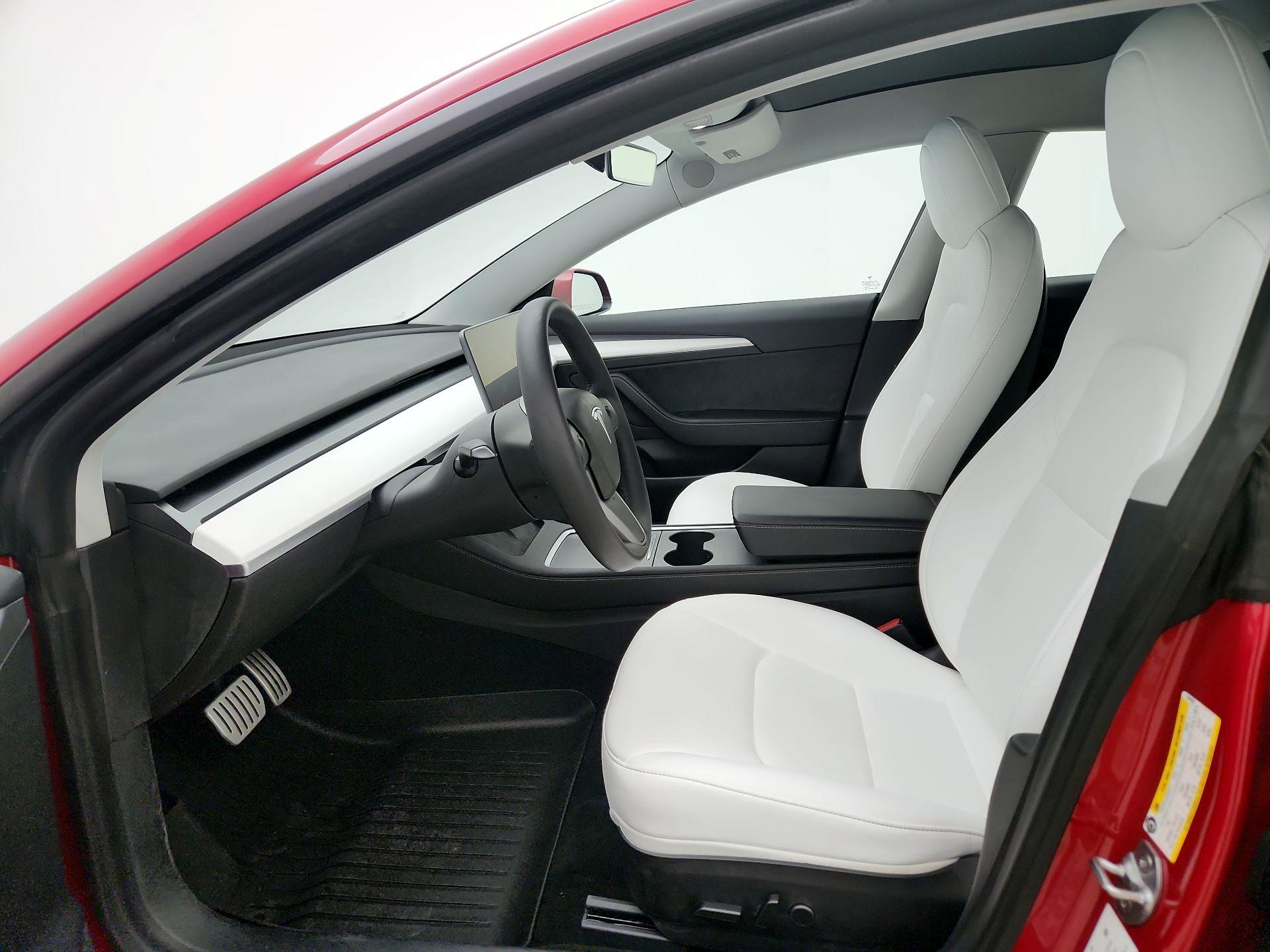 Thumbnail: 2021 Tesla Model 3 - 11