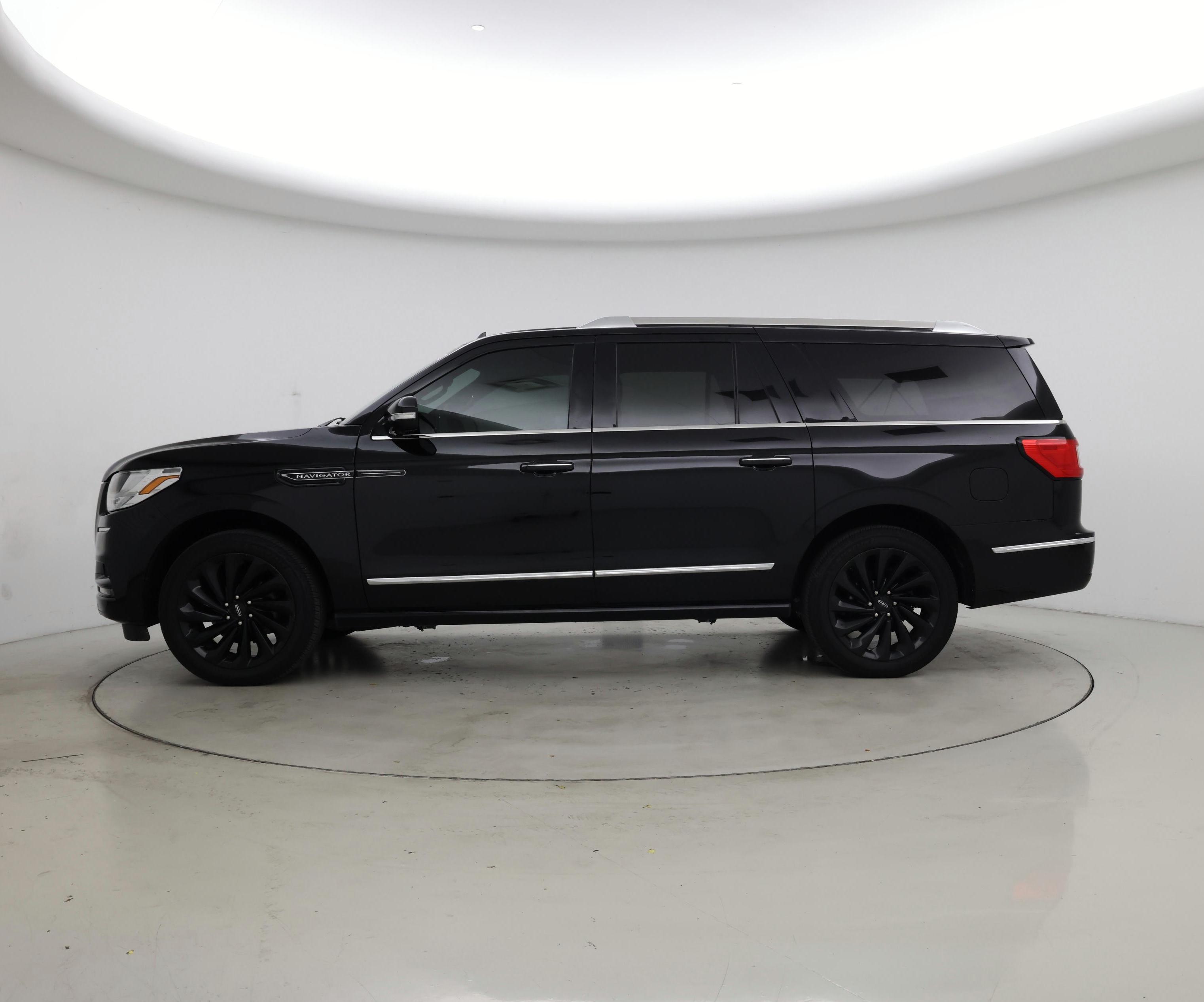 Thumbnail: 2021 Lincoln Navigator L - 3