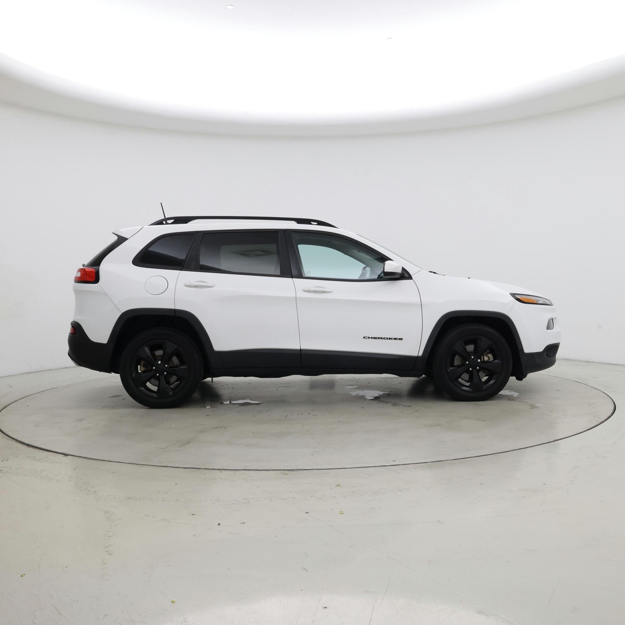 Thumbnail: 2018 Jeep Cherokee - 7