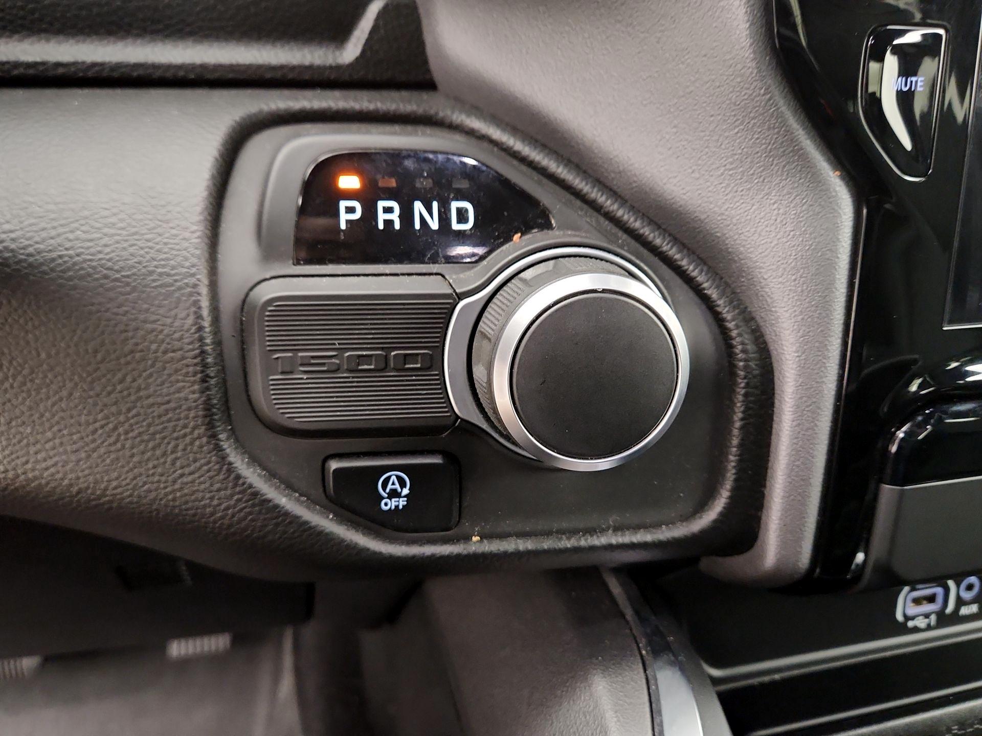 Thumbnail: 2025 RAM 1500 - 18