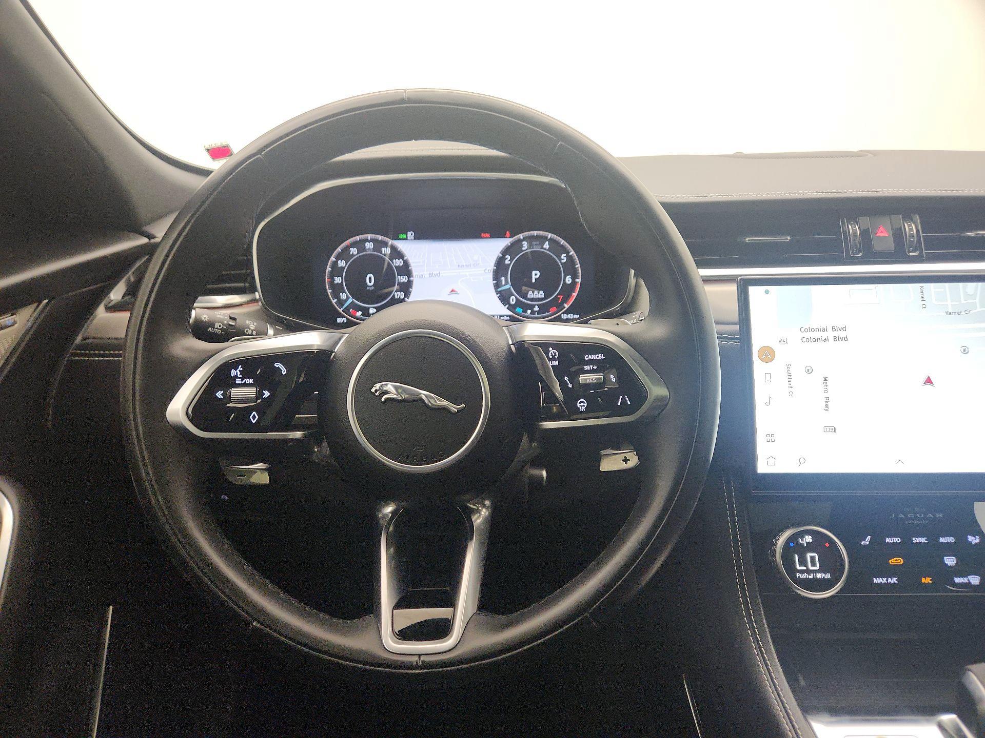 Thumbnail: 2024 Jaguar F-Pace - 10