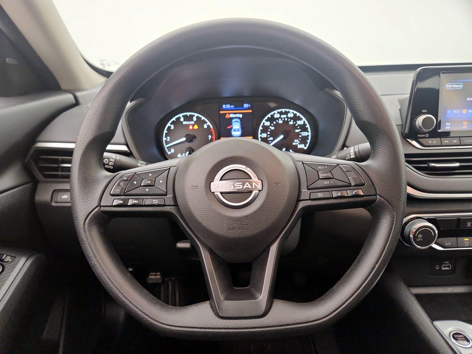 Thumbnail: 2023 Nissan Altima - 10