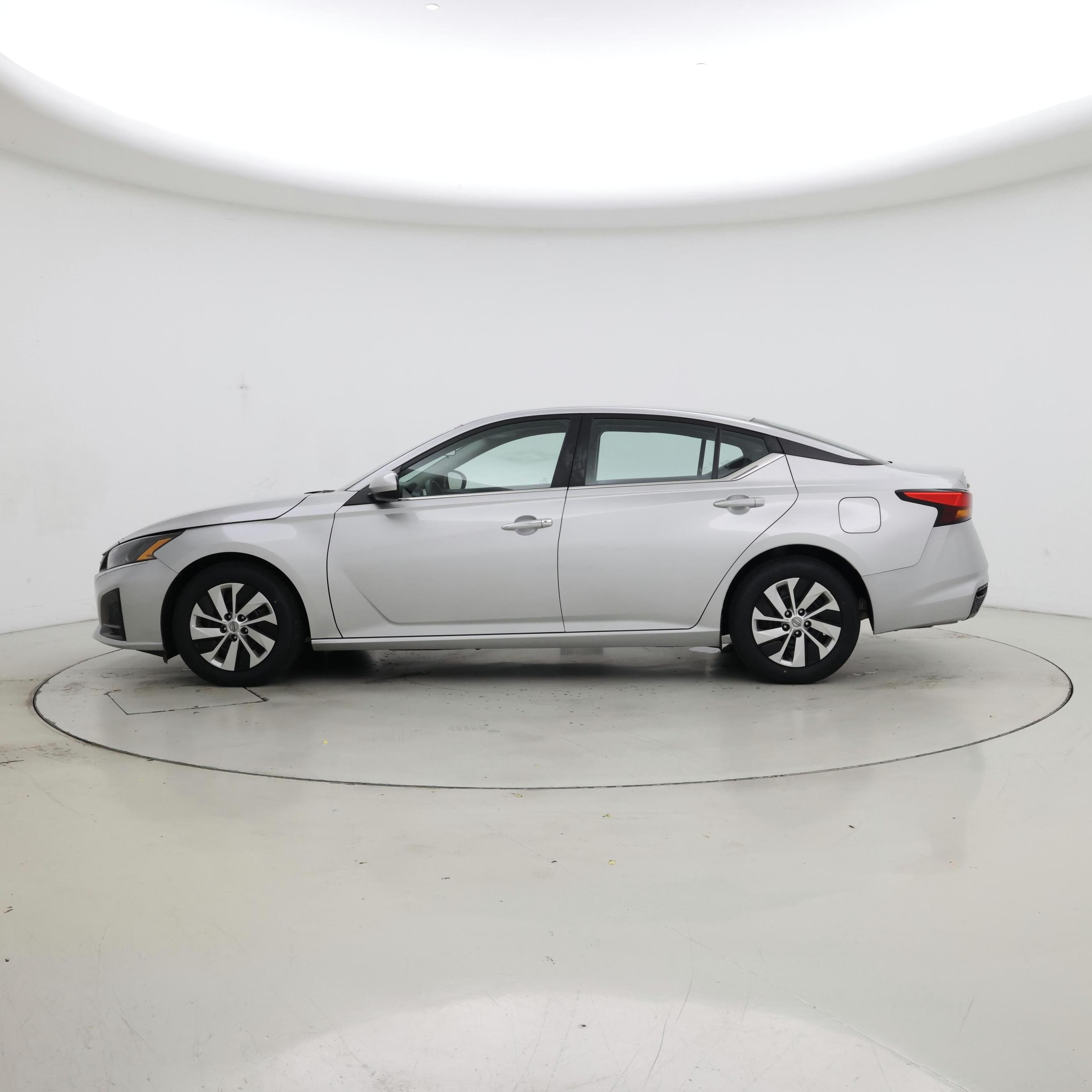 Thumbnail: 2023 Nissan Altima - 3