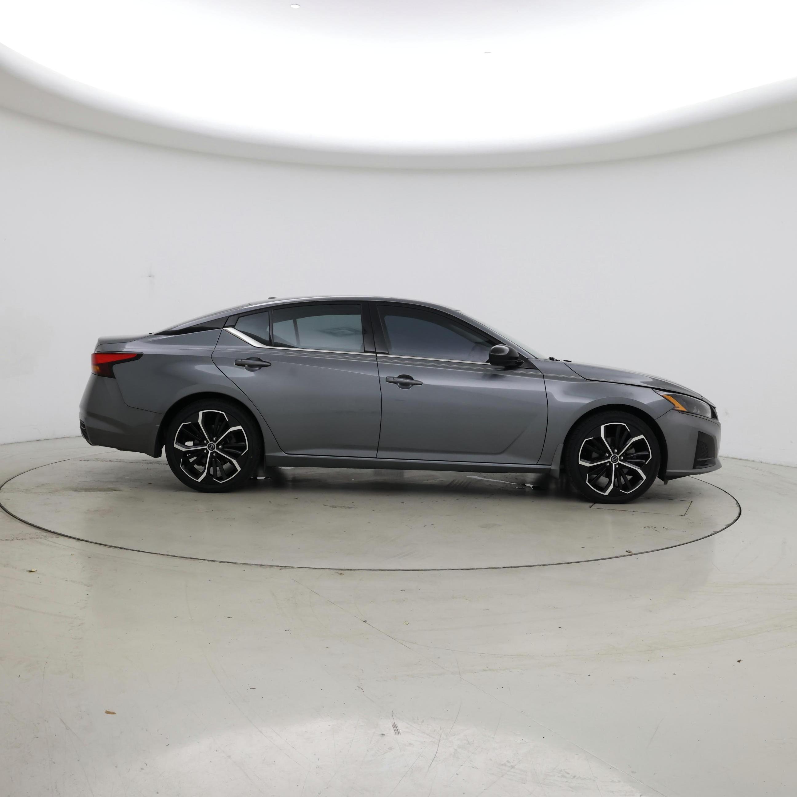 Thumbnail: 2023 Nissan Altima - 7