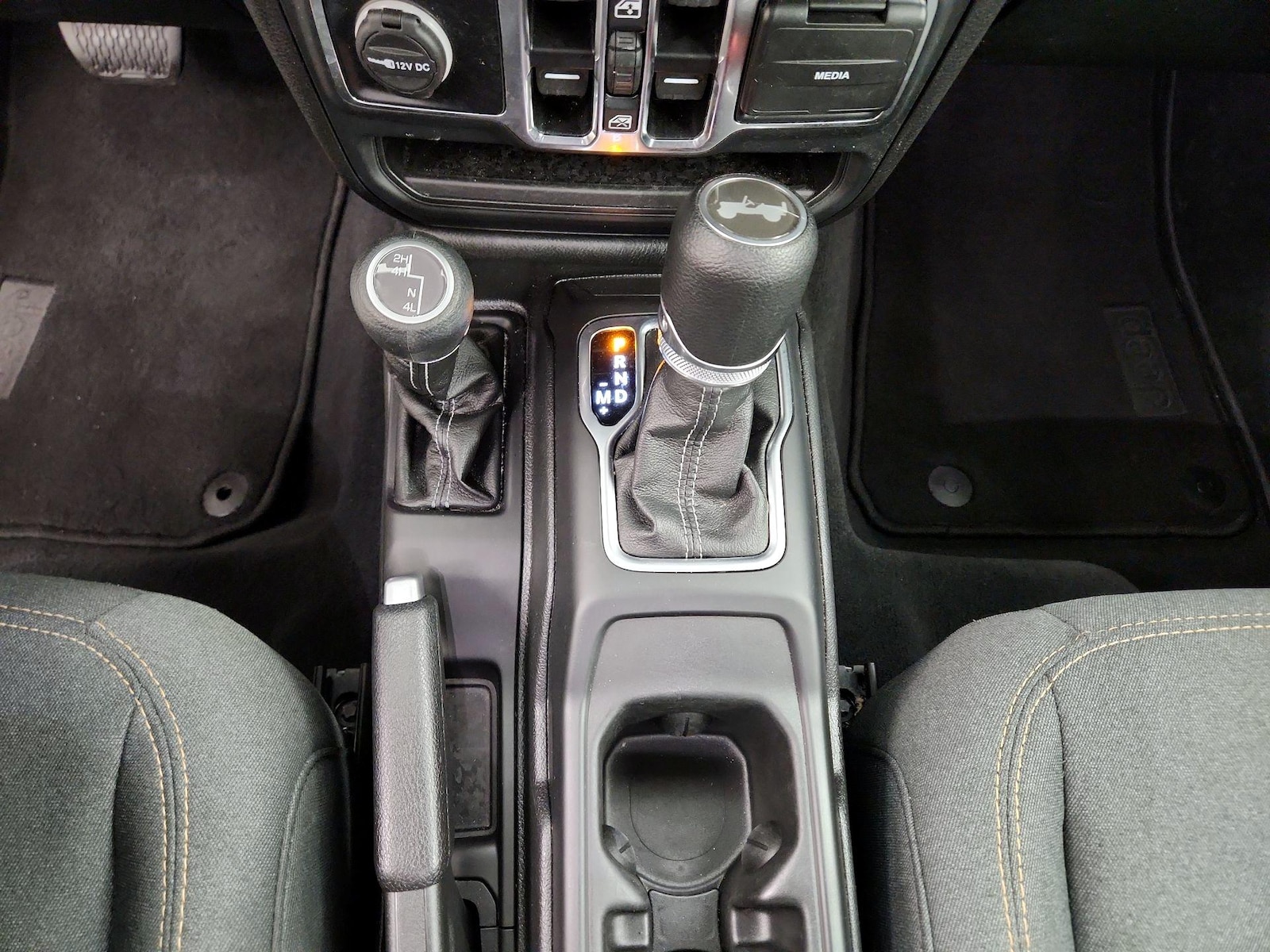 2025 Jeep Wrangler 4-Door Sahara - Photo 18