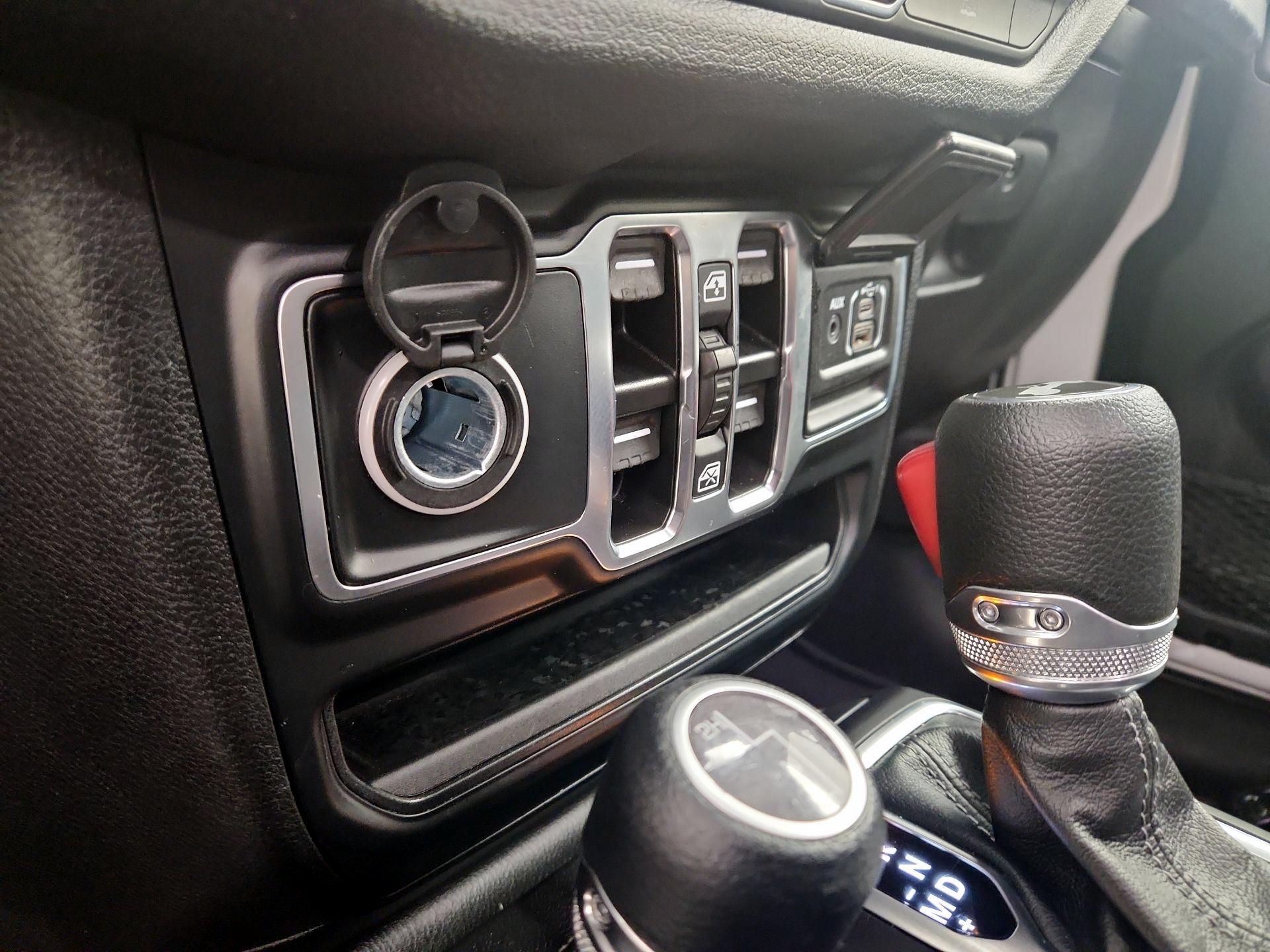 Thumbnail: 2025 Jeep Wrangler - 19