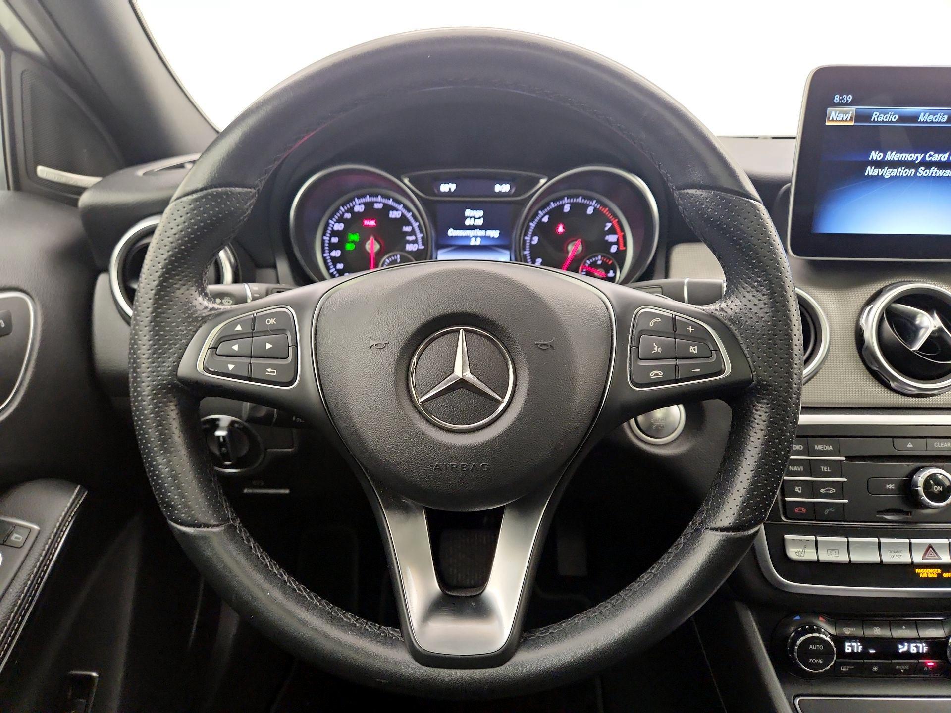 Thumbnail: 2020 Mercedes-Benz GLA - 10